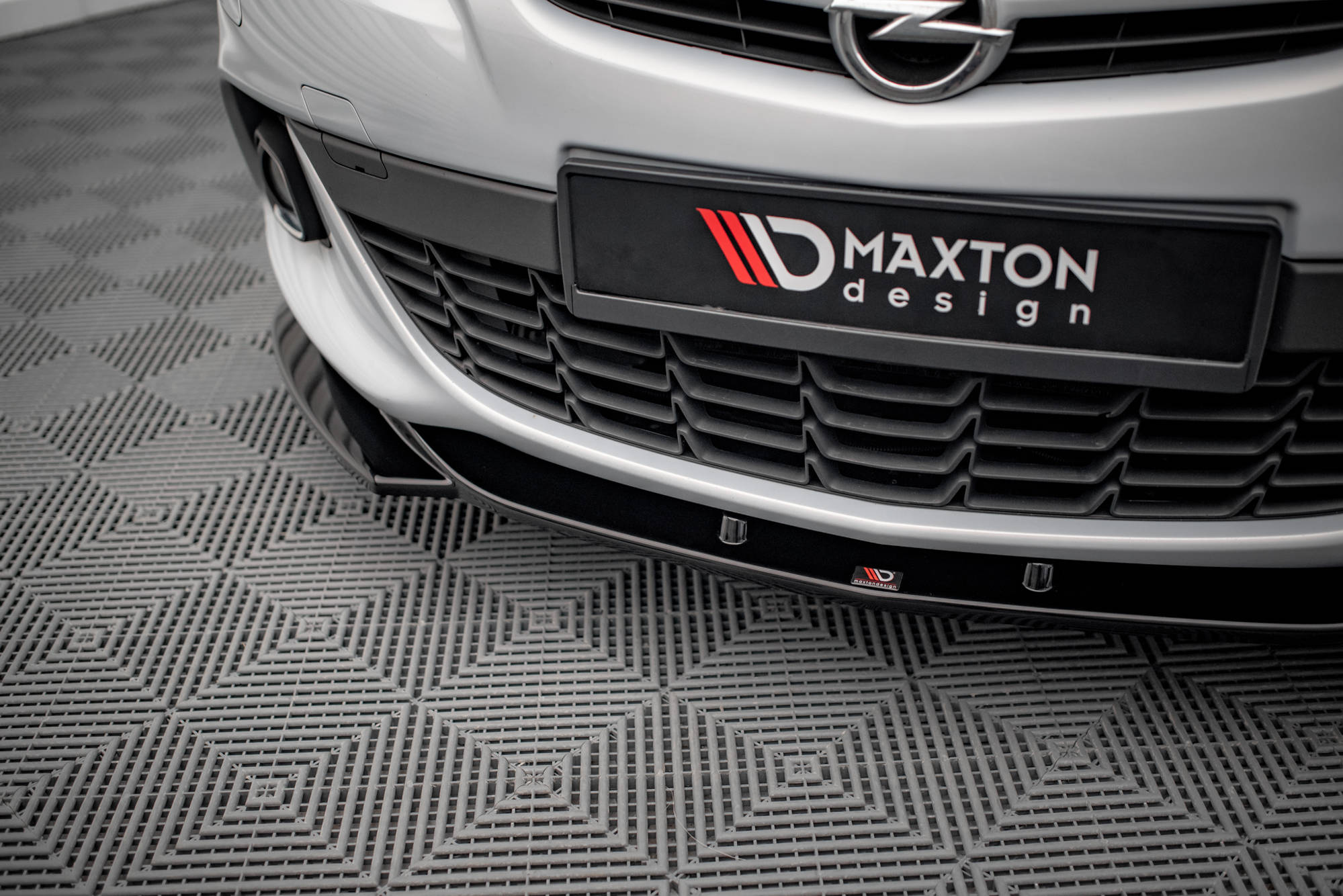 Frontspoiler Opel Astra J GTC OPC-Line 2011-2018 | V.1 Glossy Black Edition