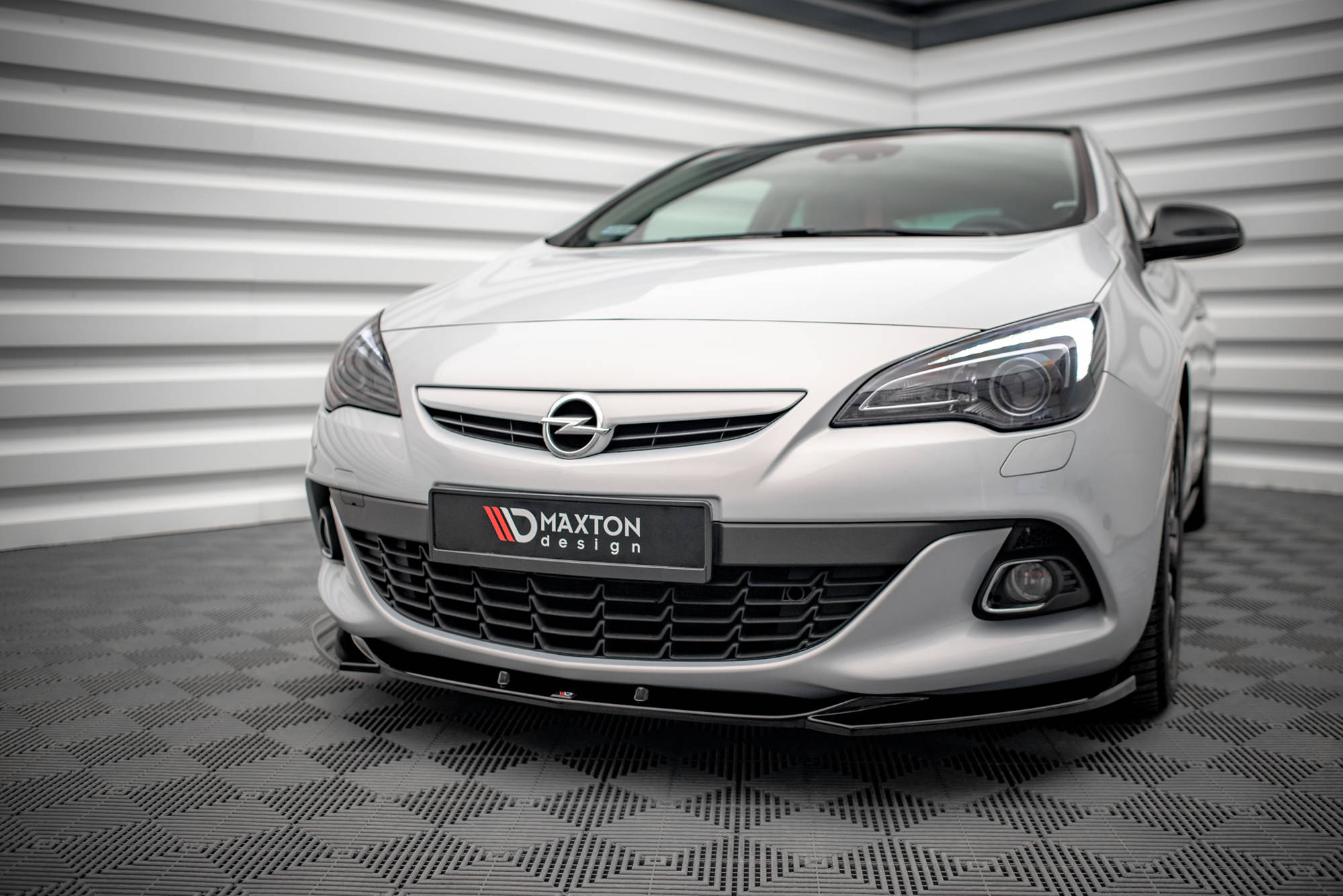 Frontspoiler Opel Astra J GTC OPC-Line 2011-2018 | V.1 Glossy Black Edition – bilde 3