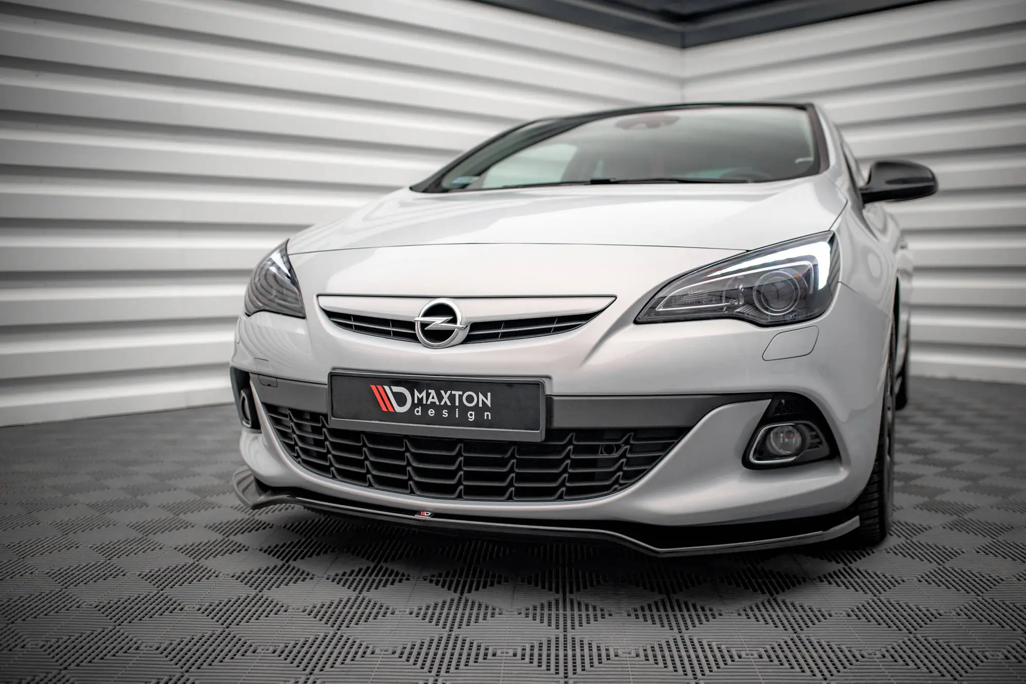 Frontspoiler Opel Astra J GTC OPC-Line 2011-2018 | V.2 Glossy Black Edition – bilde 4