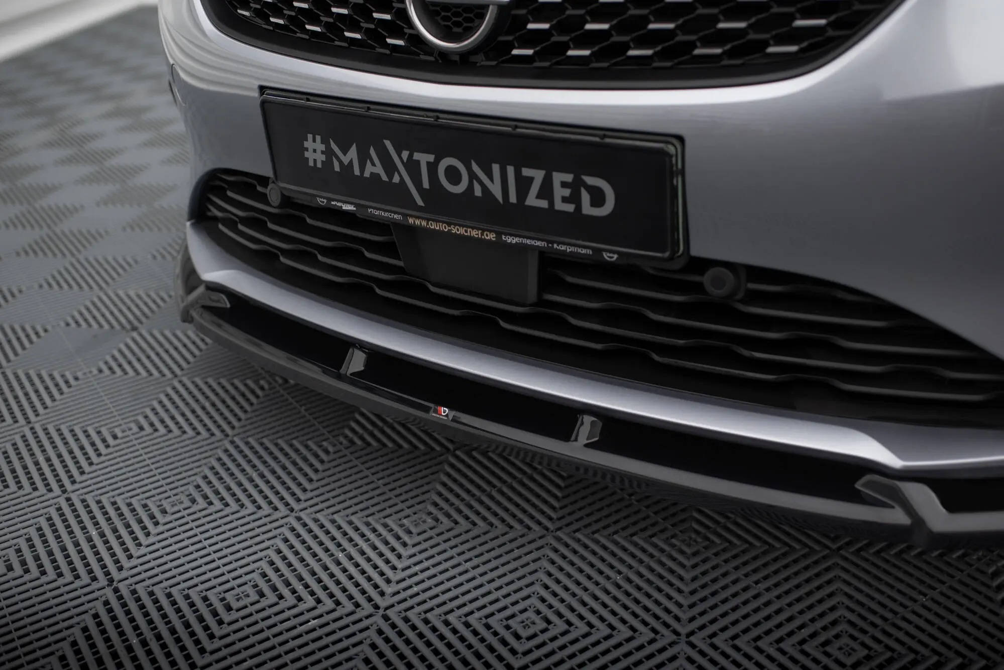 Frontspoiler Opel Corsa F / Corsa-e 2019 -> | V.1 Glossy Black Edition