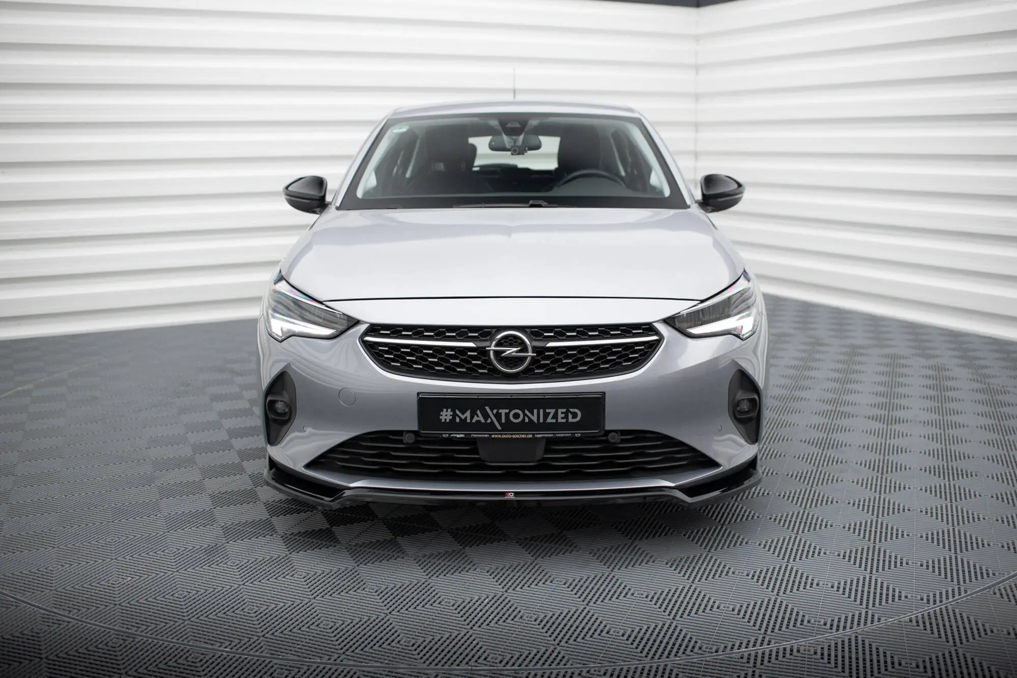 Frontspoiler Opel Corsa F / Corsa-e 2019 -> | V.2 Glossy Black Edition – bilde 4