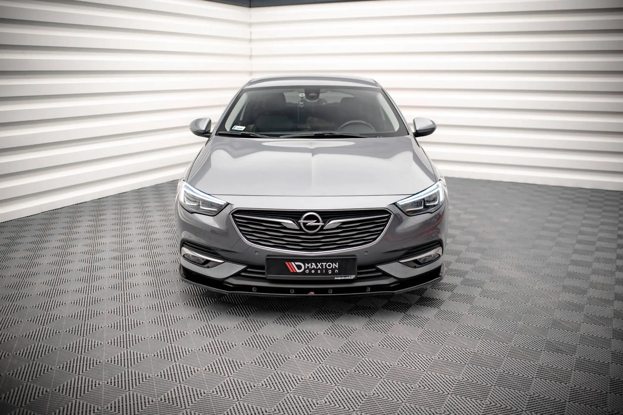 Frontspoiler Opel Insignia B 2017 - 2020 | V.1 Glossy Black Edition