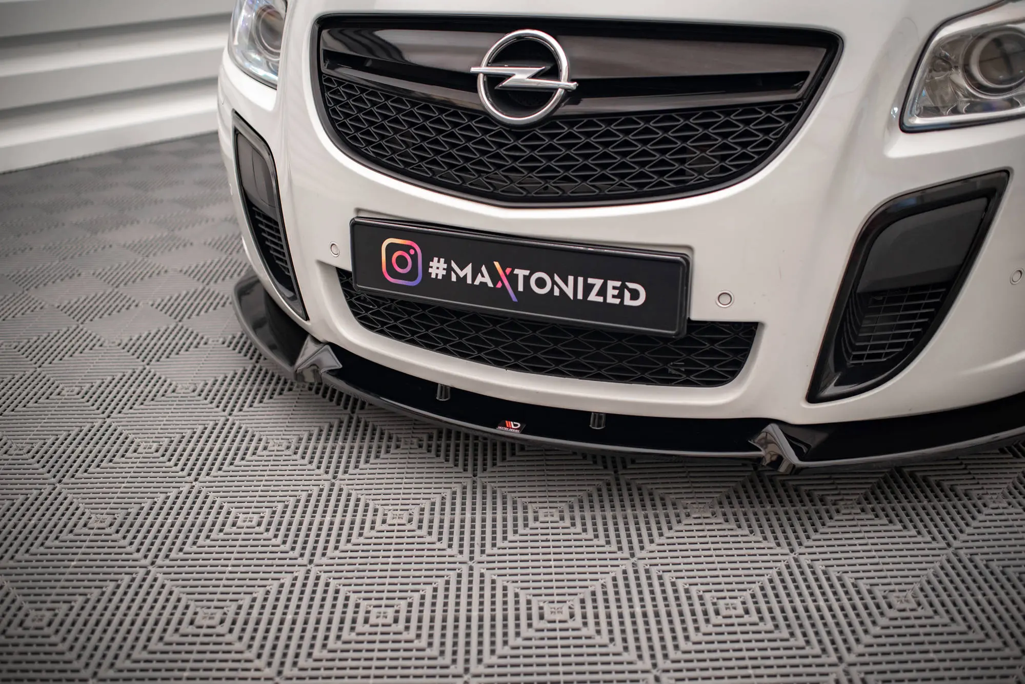 Frontspoiler Opel Insignia I OPC 2009-2013 | V.2 Glossy Black Edition