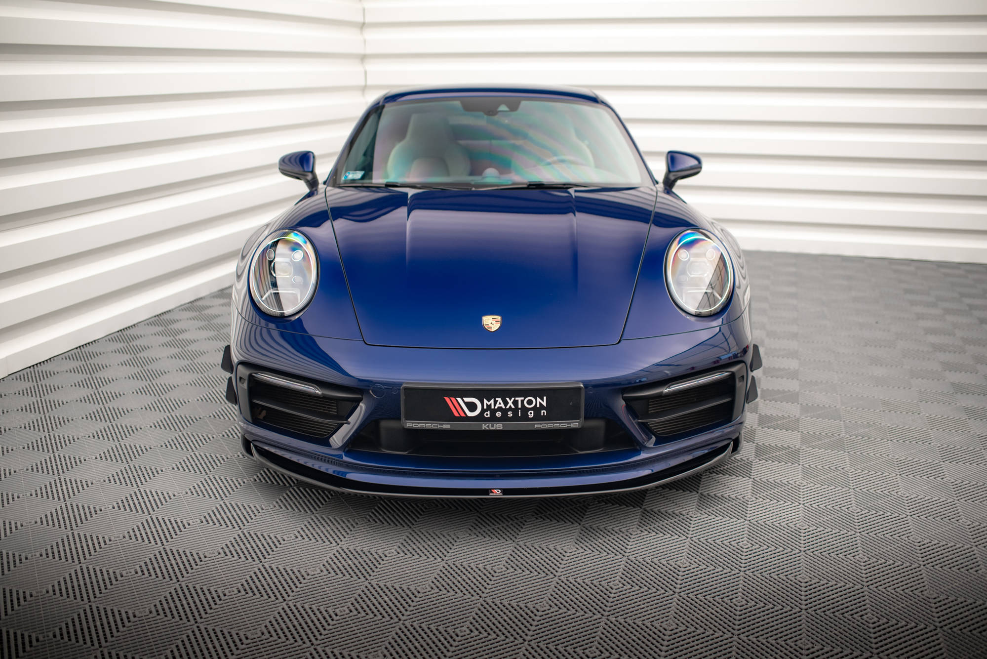 Frontspoiler Porsche 911 (992) Carrera Aero / Carrera S Aero 2019-> | V.1 Glossy Black Edition – bilde 2
