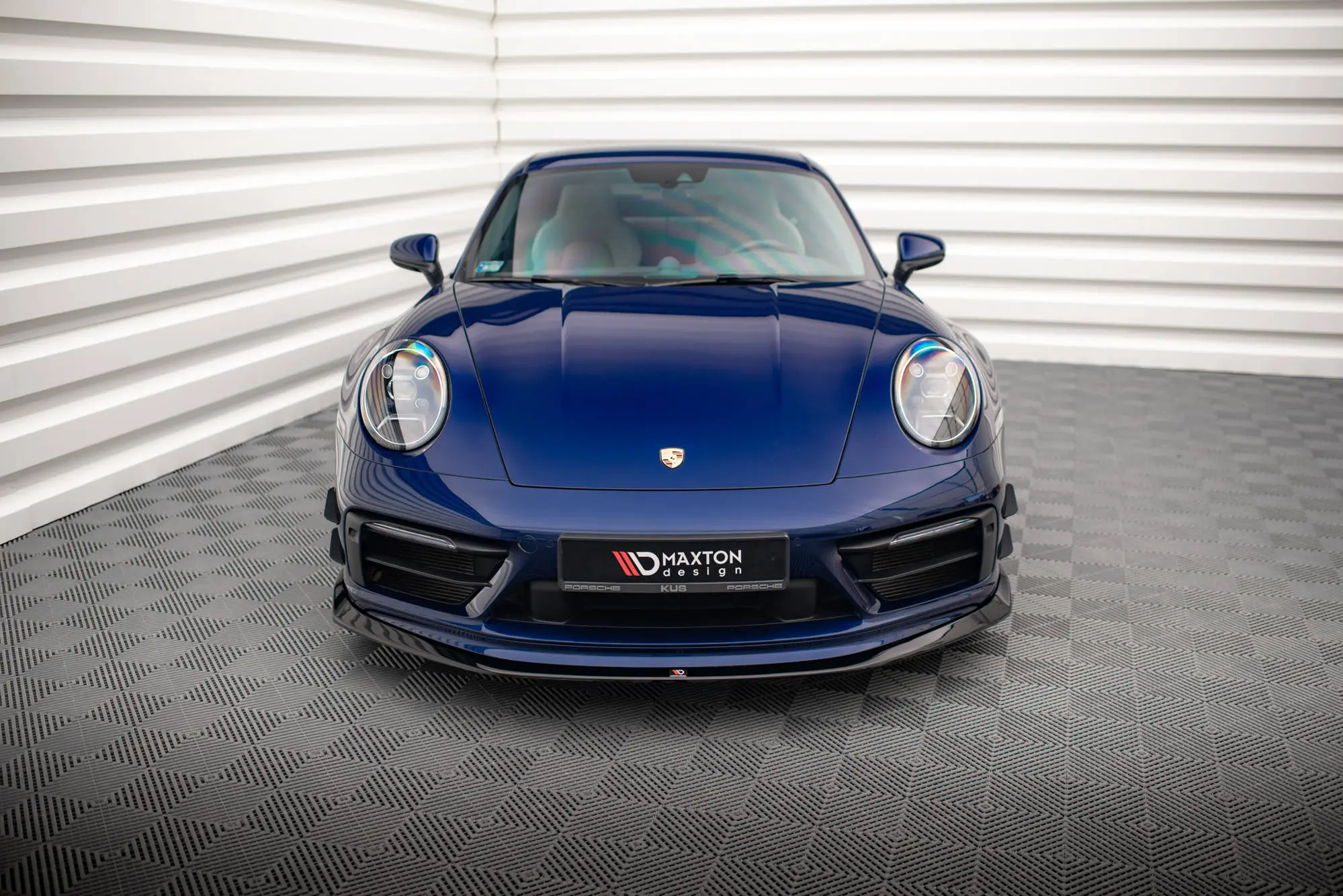 Frontspoiler Porsche 911 (992) Carrera Aero / Carrera S Aero 2019-> | V.2 Glossy Black Edition – bilde 2