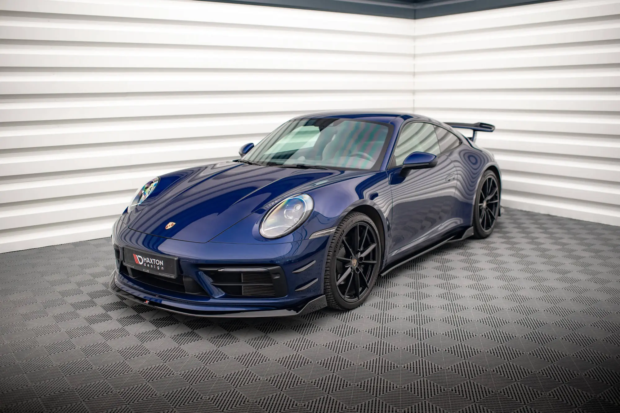 Frontspoiler Porsche 911 (992) Carrera Aero / Carrera S Aero 2019-> | V.2 Glossy Black Edition – bilde 5