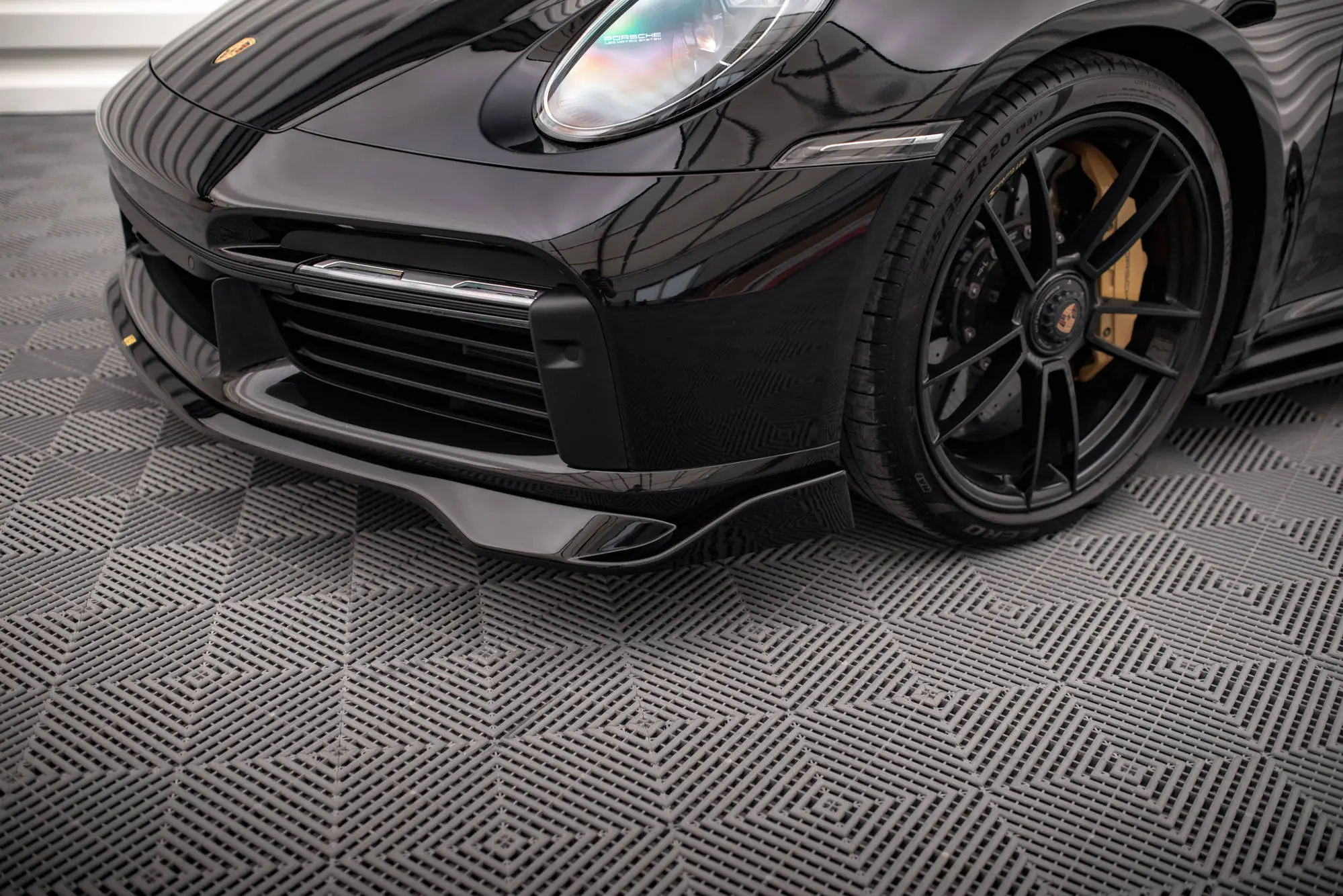 Frontspoiler Porsche 911 (992) Turbo S 2020-> | Glossy Black Edition – bilde 5