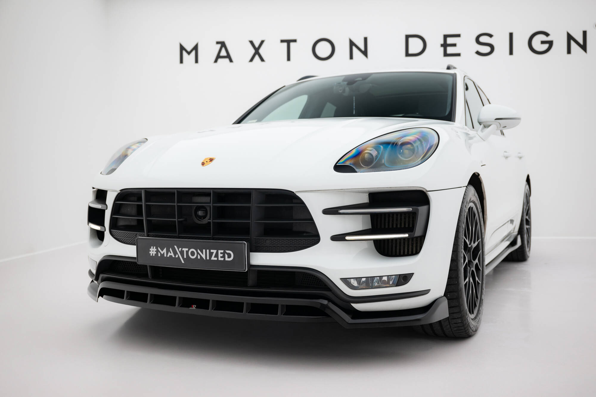 Frontspoiler Porsche Macan Turbo I 2014 - 2018 | Sport Glossy Black Edition Image 1
