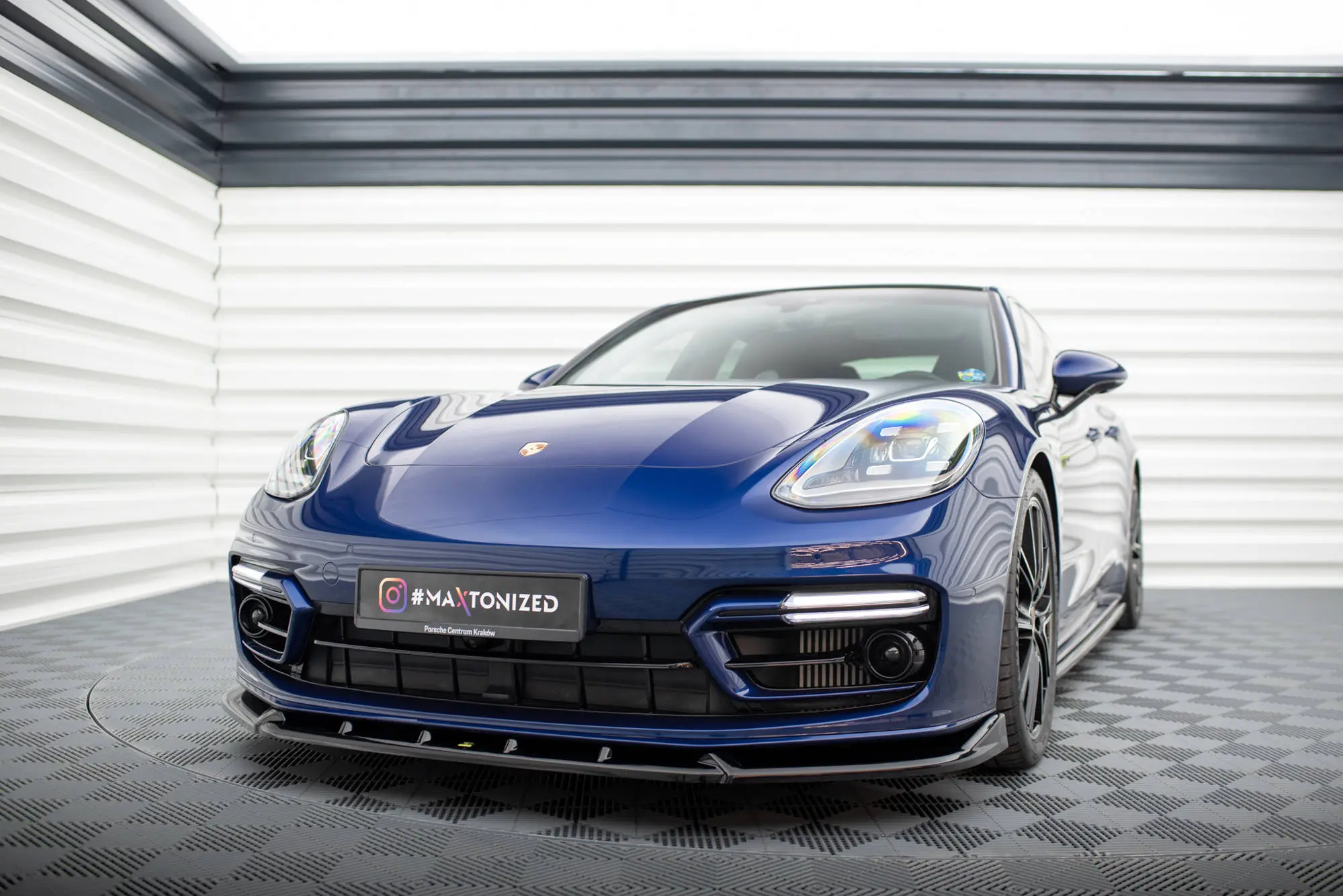 Frontspoiler Porsche Panamera E-Hybrid (971) Facelift 2020 - 2023 | V.2 Glossy Black Edition – bilde 2