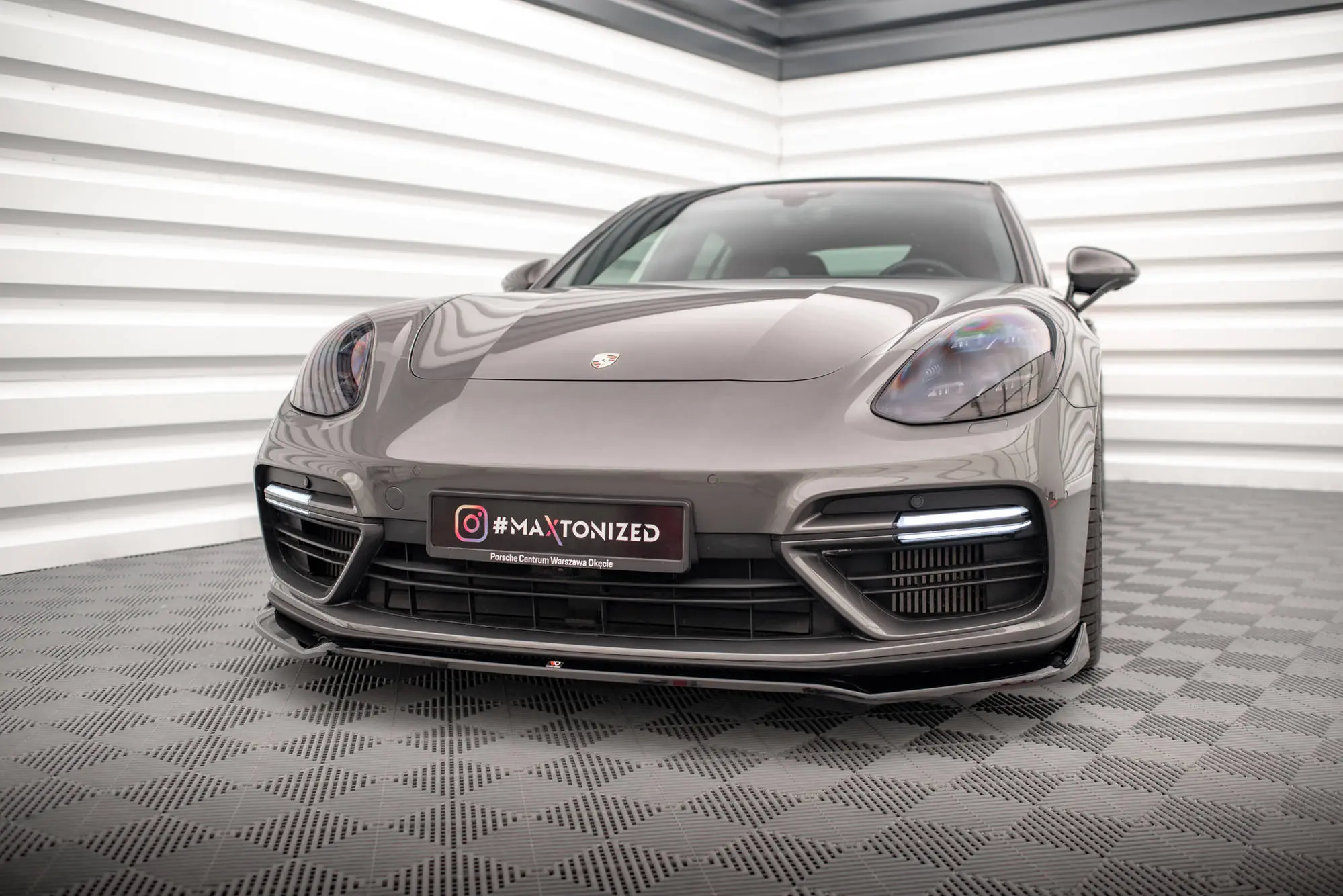 Frontspoiler Porsche Panamera II E-Hybrid (971) 2016-2020 | V.1 Glossy Black Edition – bilde 4