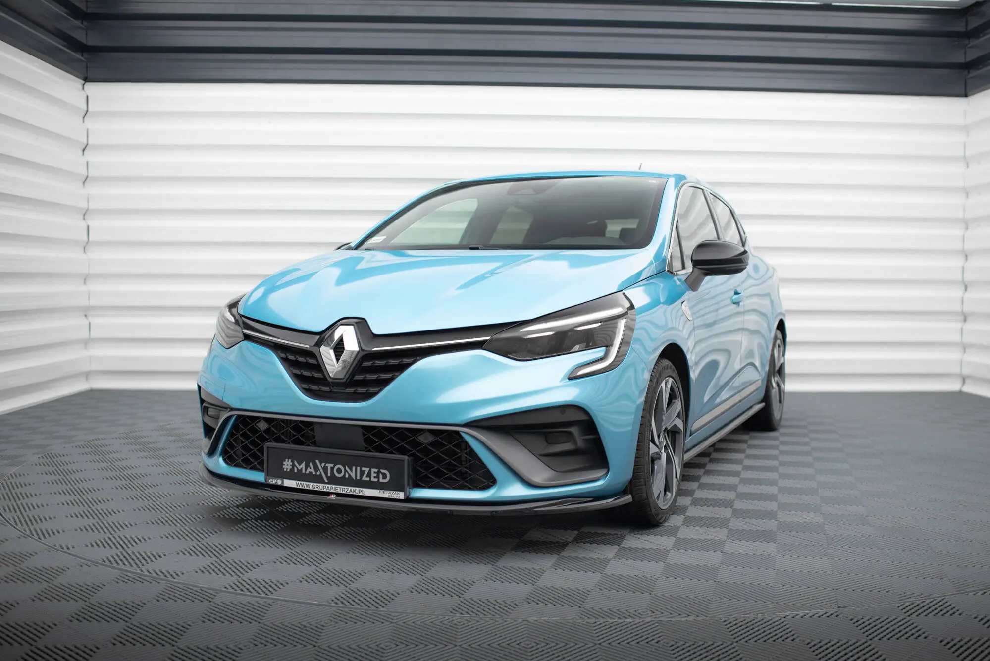 Frontspoiler Renault Clio mk5 R.S. Line 2019 - 2023 | V.2 Glossy Black Edition – bilde 4