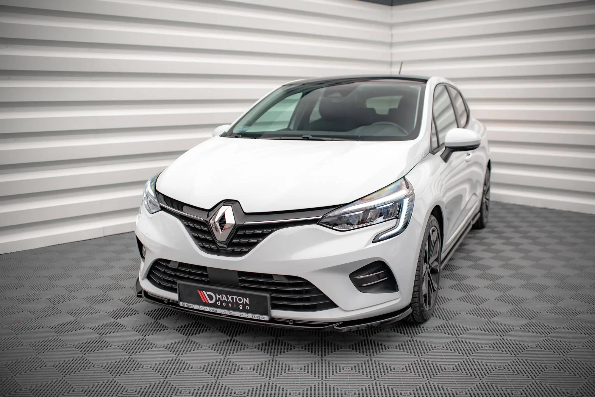 Frontspoiler Renault Clio V 2019-> | V.1 Glossy Black Edition – bilde 4