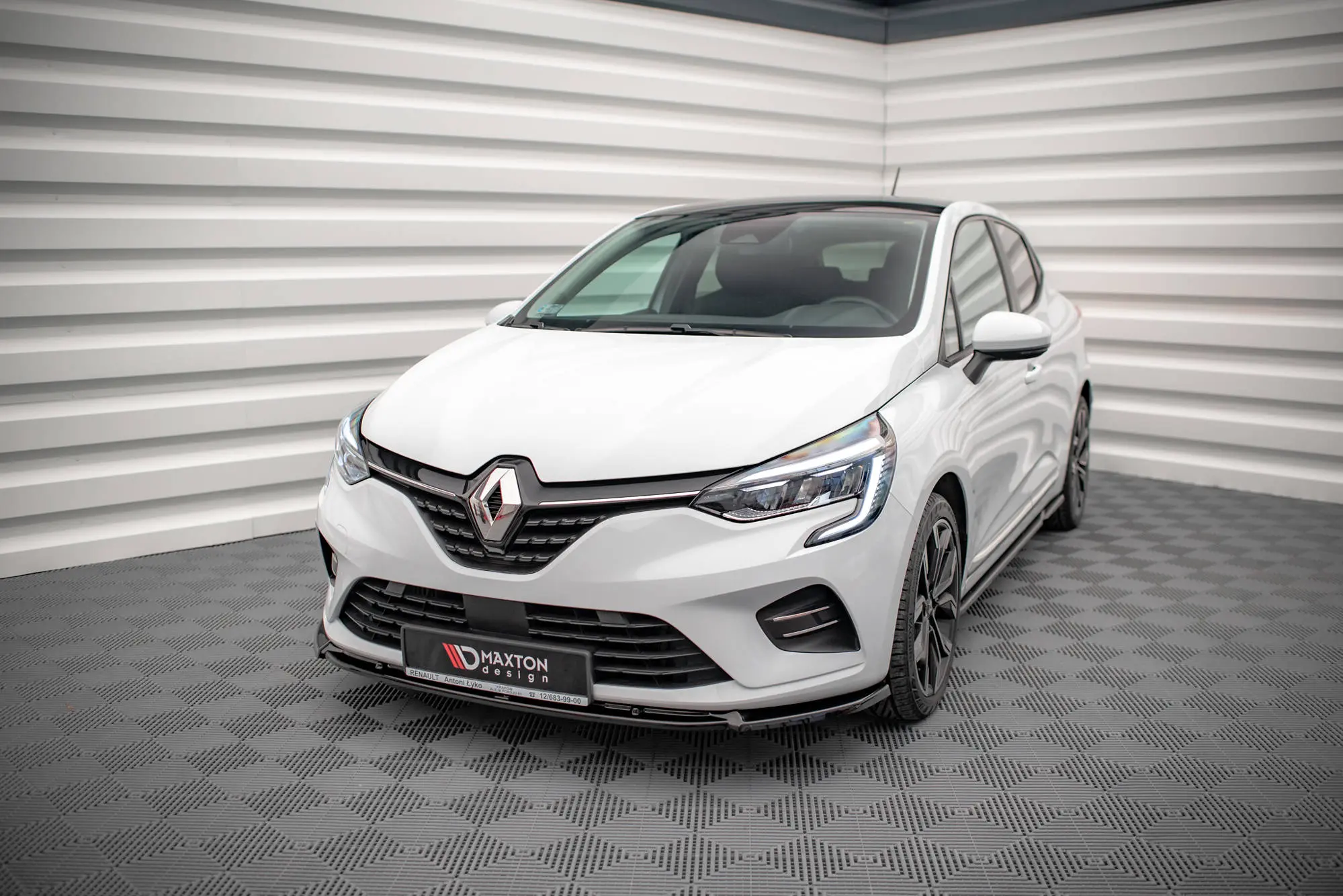 Frontspoiler Renault Clio V 2019-> | V.2 Glossy Black Edition – bilde 4
