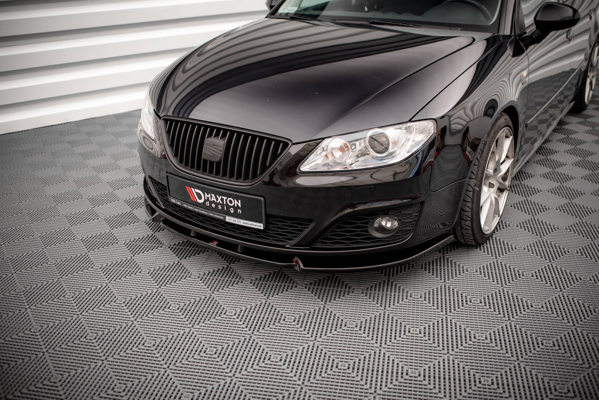 Frontspoiler Seat Exeo 2008-2013 | V.1 Glossy Black Edition – bilde 4