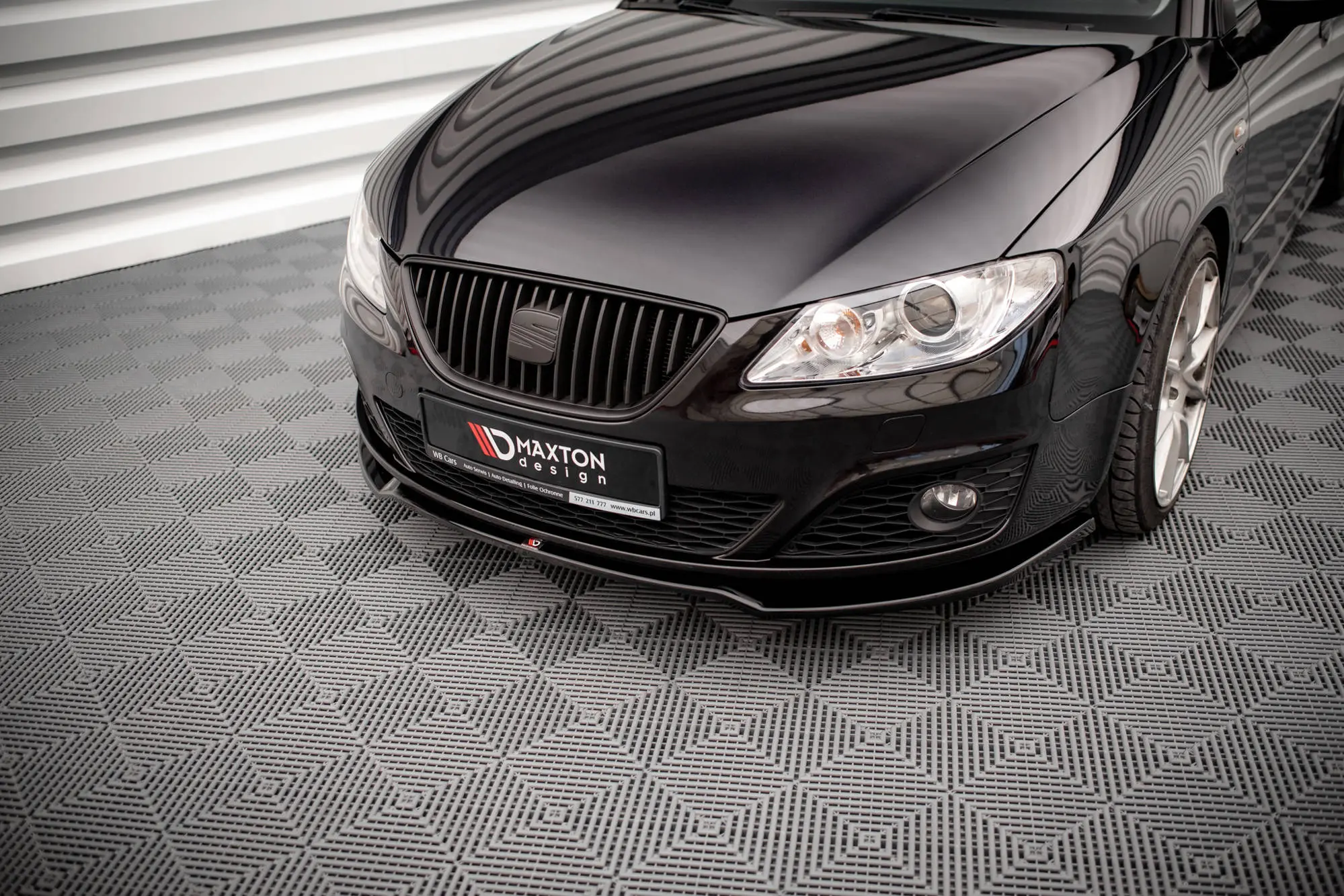 Frontspoiler Seat Exeo 2008-2013 | V.2 Glossy Black Edition