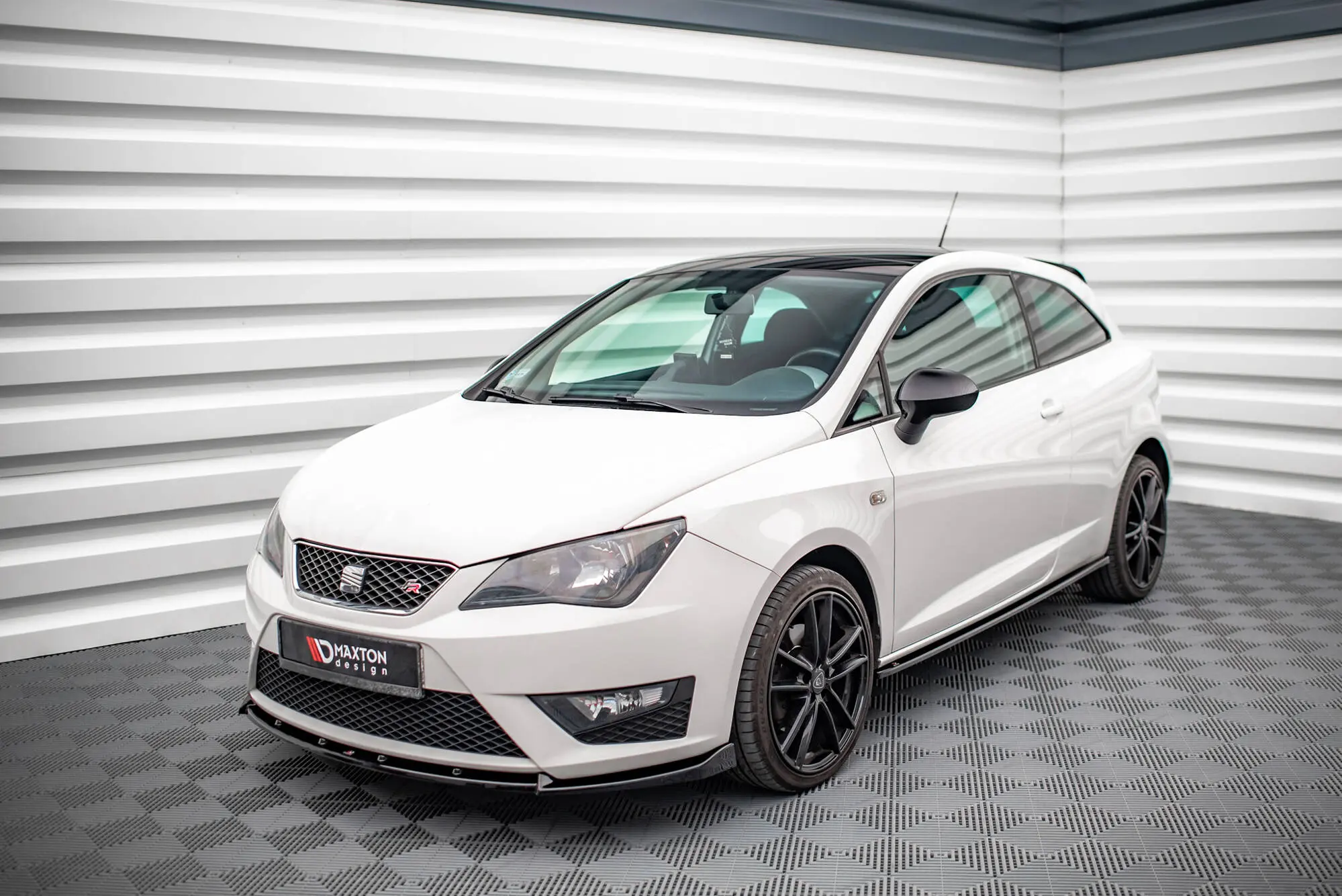 Frontspoiler Seat Ibiza SC FR Mk4 facelift 2012 - 2017 | V.2 Glossy Black Edition