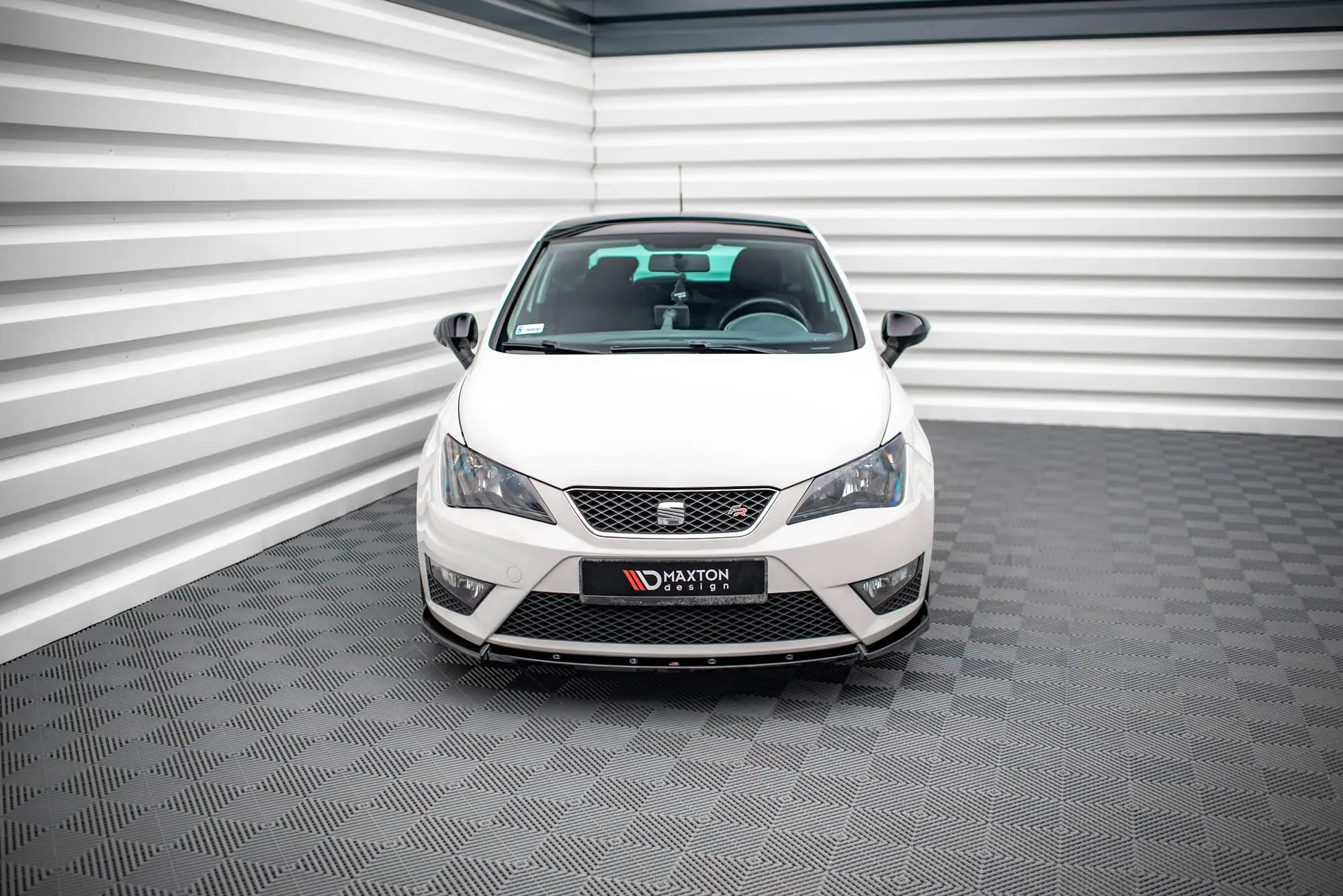 Frontspoiler Seat Ibiza SC FR Mk4 facelift 2012 - 2017 | V.2 Glossy Black Edition – bilde 3