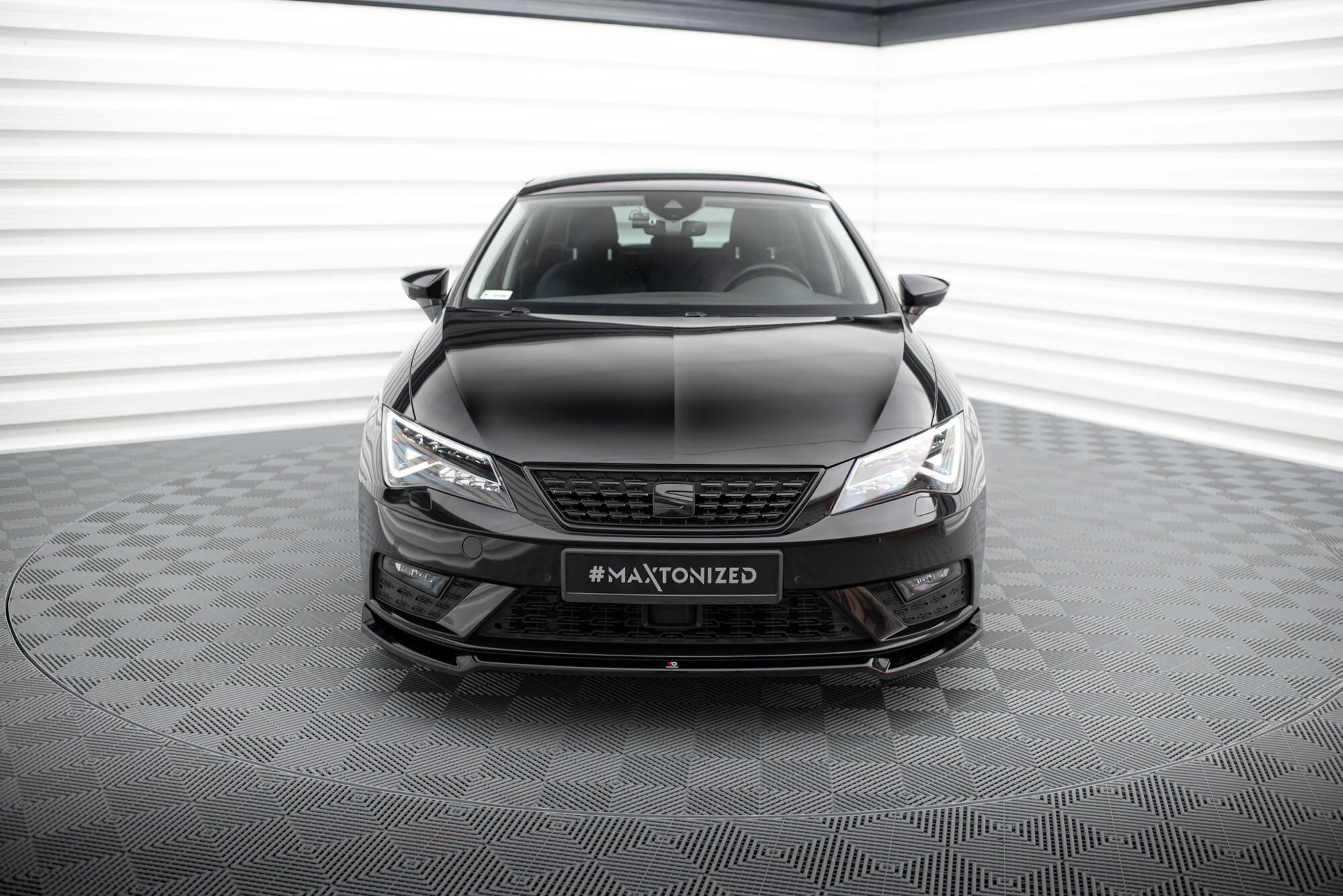 Frontspoiler Seat Leon III Facelift 2016 - 2020 | Sport Glossy Black Edition V2 Image 2
