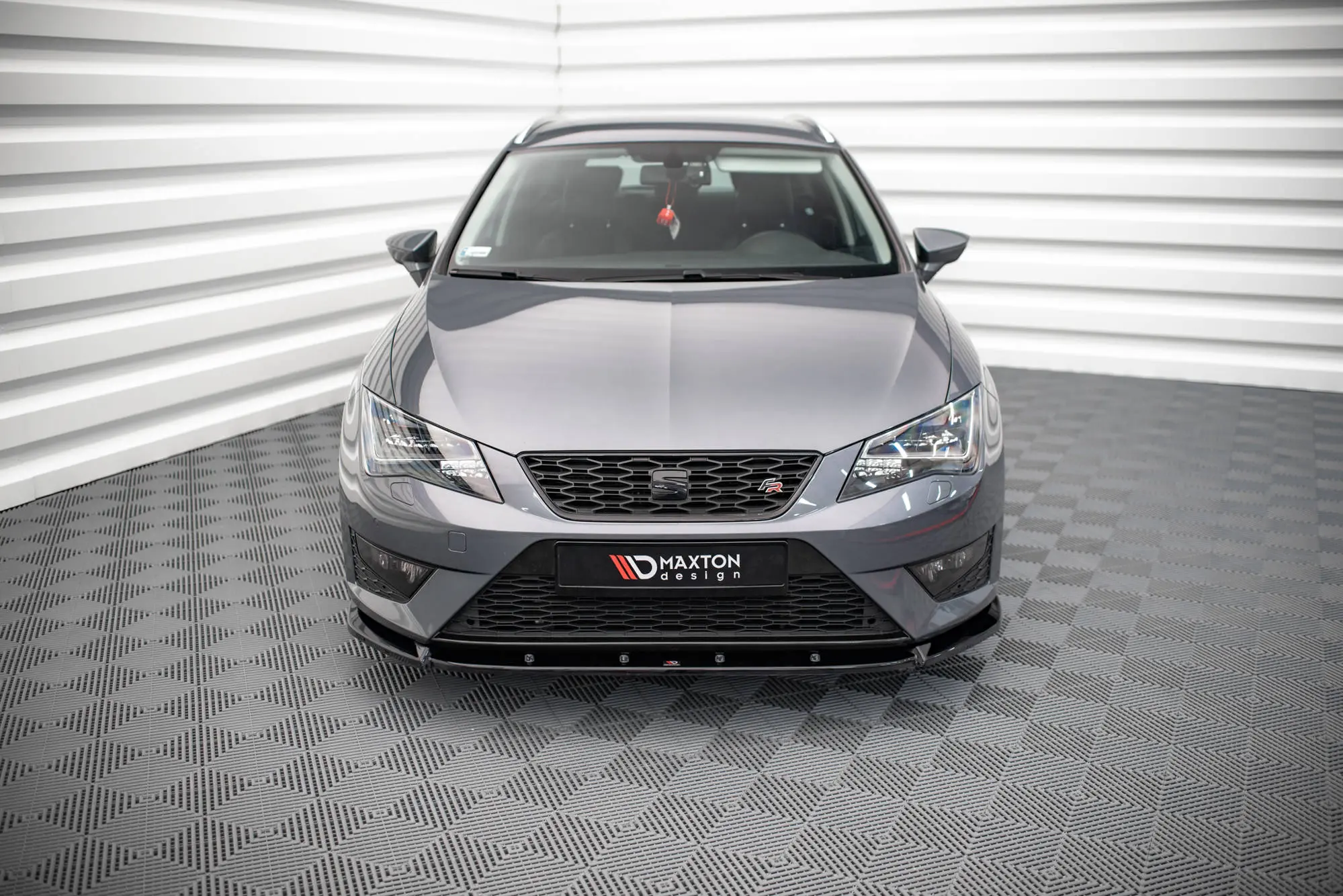 Frontspoiler Seat Leon III FR / Leon Cupra 2012-2016 | V.1 Glossy Black Edition – bilde 3