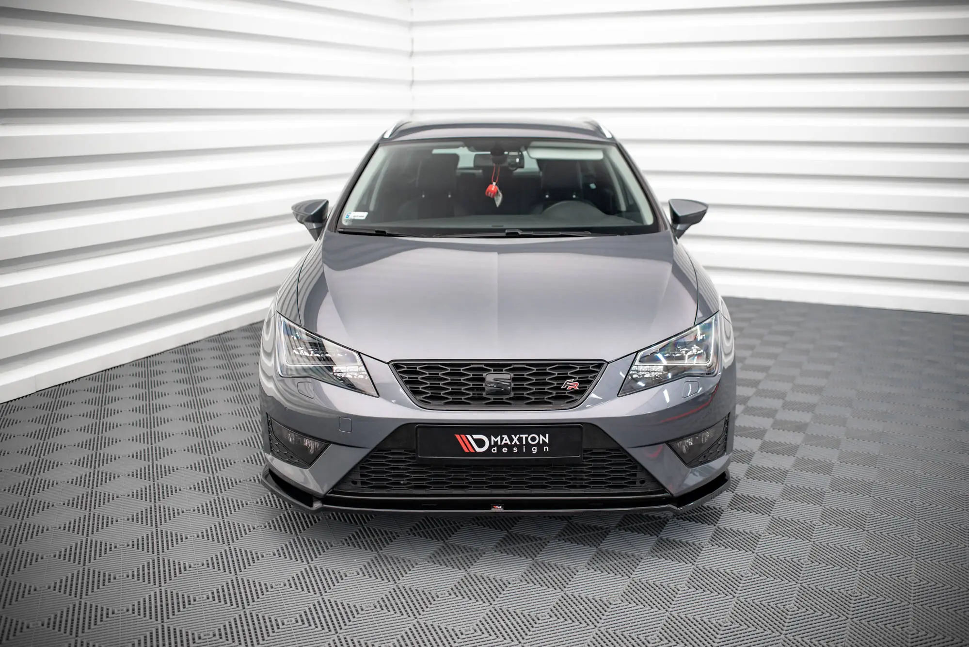 Frontspoiler Seat Leon III FR / Leon Cupra 2012-2016 | V.2 Glossy Black Edition – bilde 3