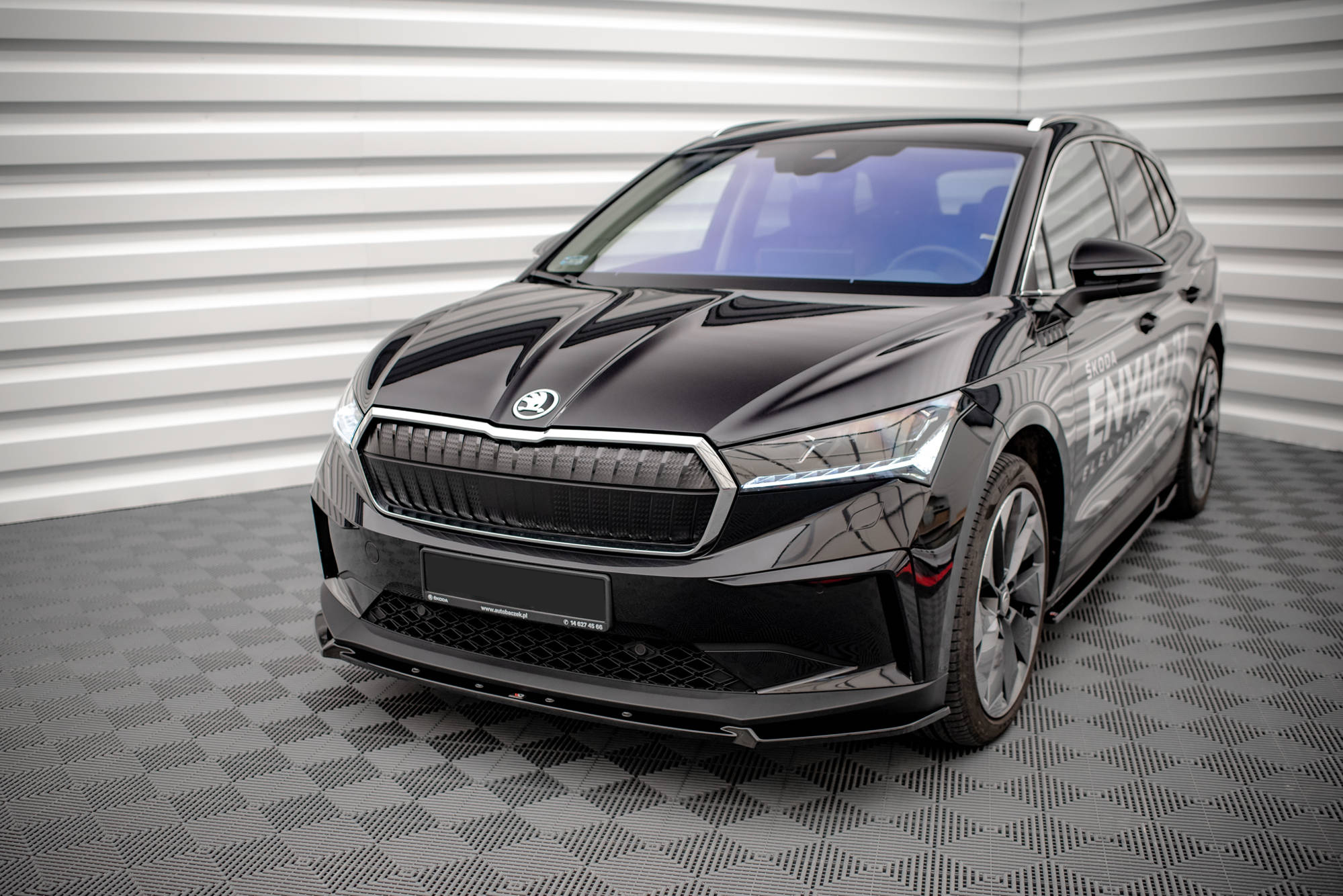 Frontspoiler Škoda Enyaq iV 2020 -> | V.2 Glossy Black Edition – bilde 2