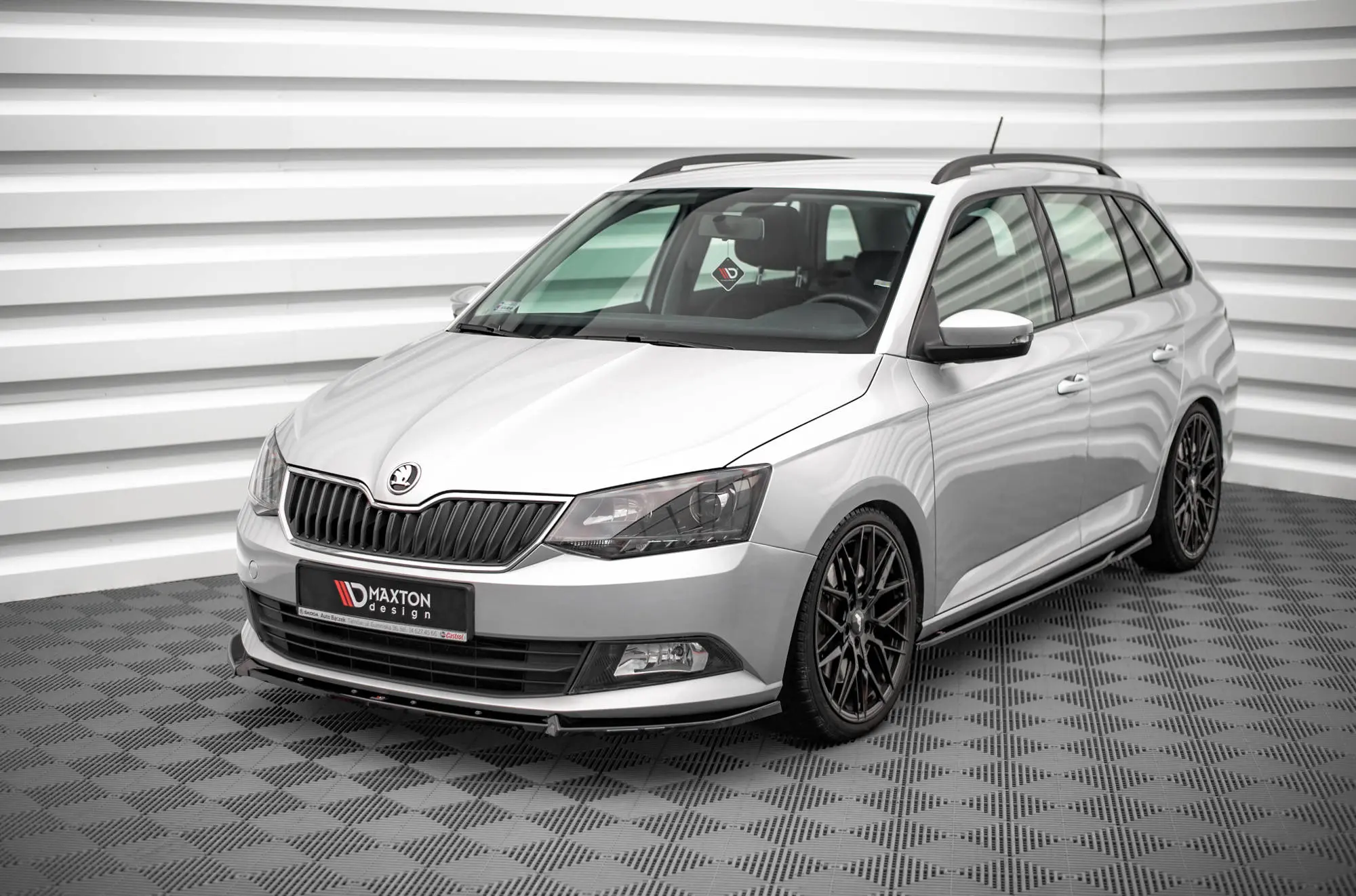 Frontspoiler Skoda Fabia III 2014-2019 | V.1 Glossy Black Edition – bilde 3