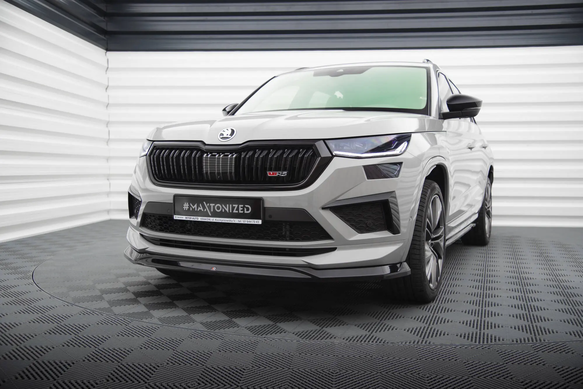 Frontspoiler Skoda Kodiaq RS facelift 2021 - 2024 | V.1 Glossy Black Edition – bilde 4
