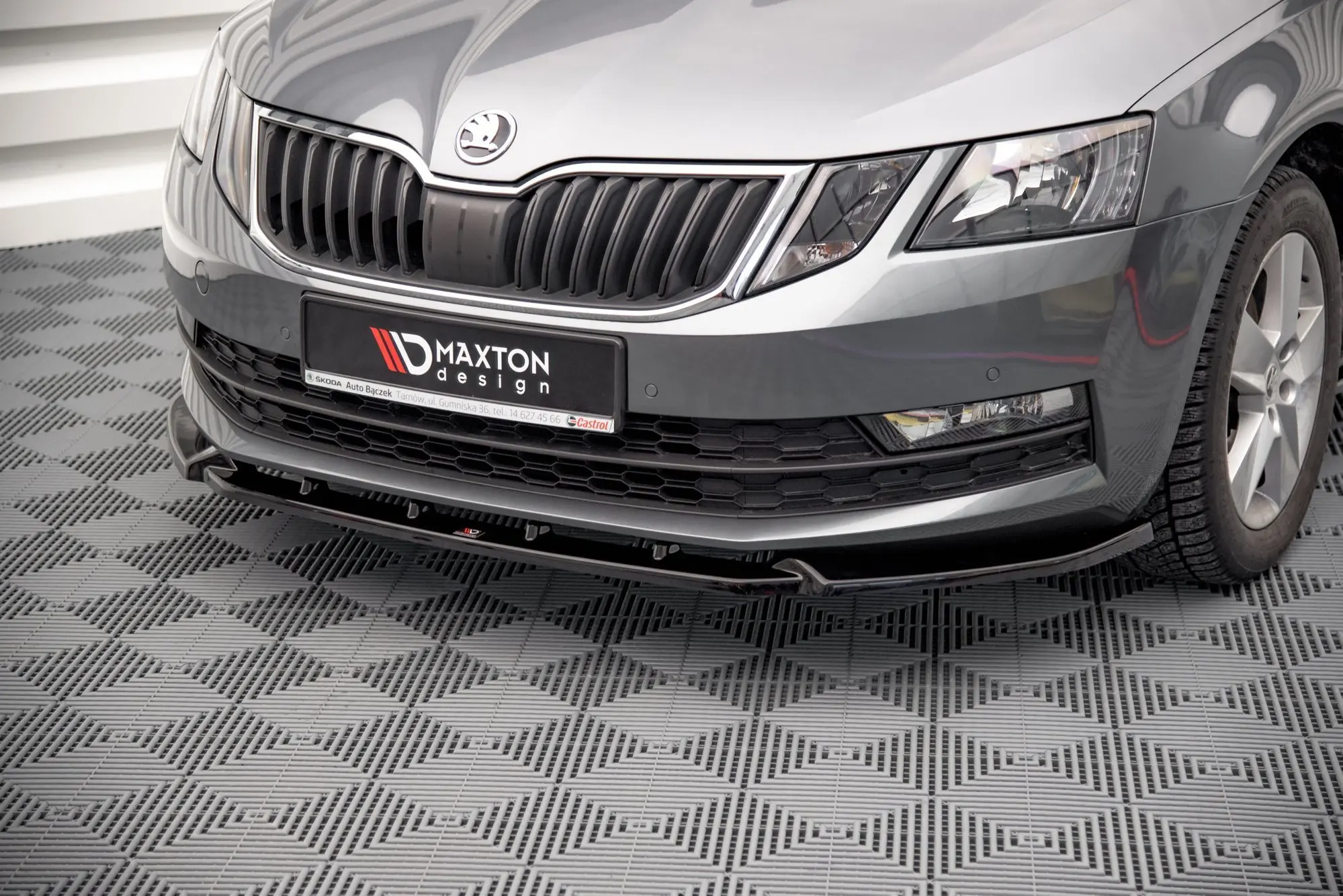 Frontspoiler Skoda Octavia III Facelift 2016-2020 | V.1 Glossy Black Edition