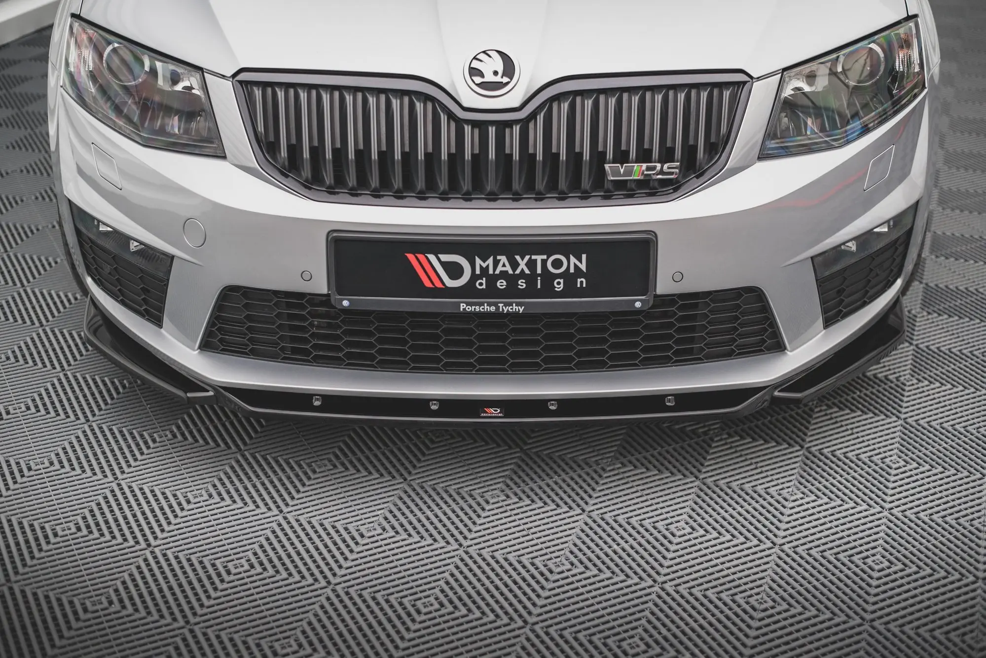 Frontspoiler Skoda Octavia III RS 2013-2016 | V.4 Glossy Black Edition – bilde 3