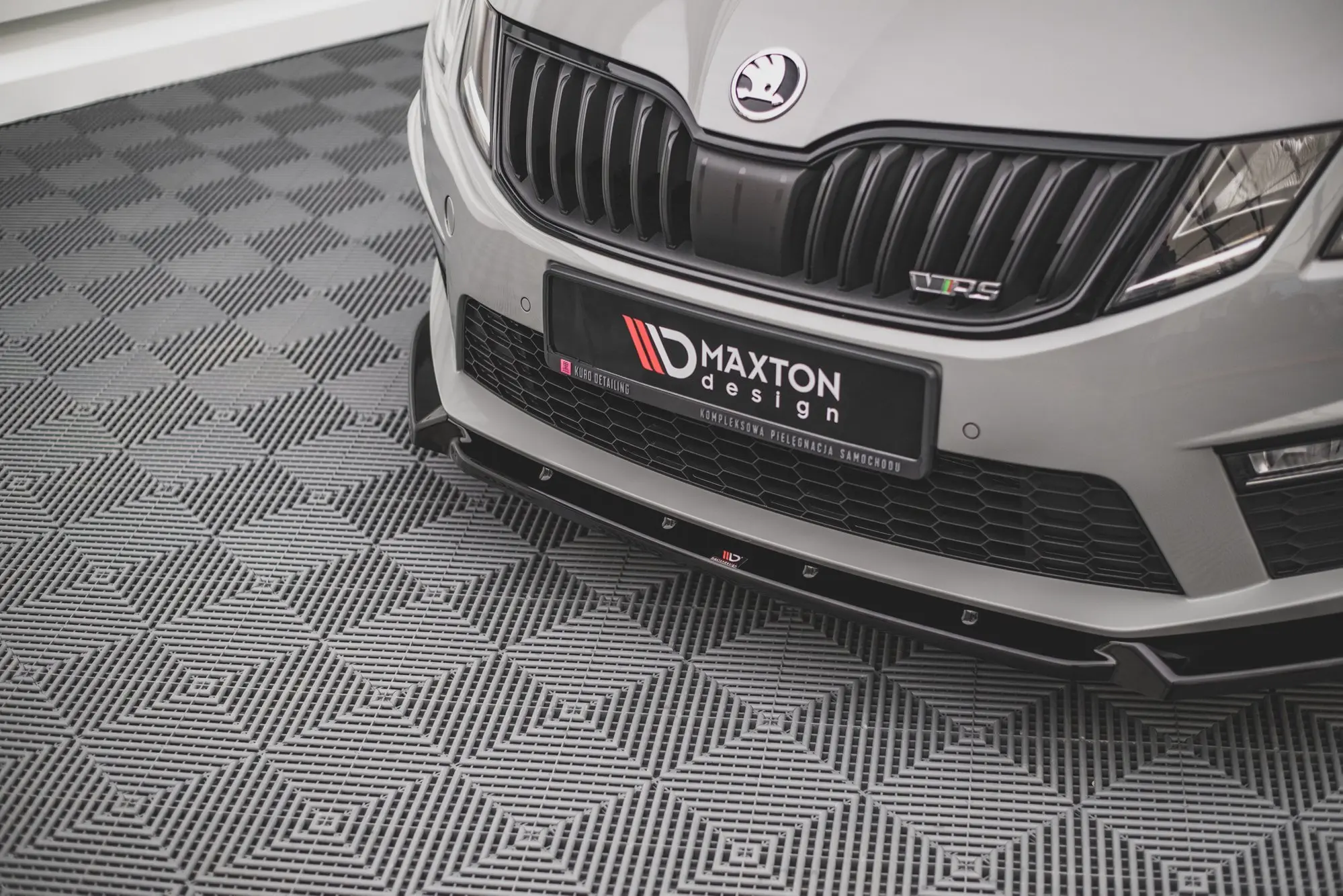 Frontspoiler Skoda Octavia III RS Facelift 2016-2019 | V.2 Glossy Black Edition