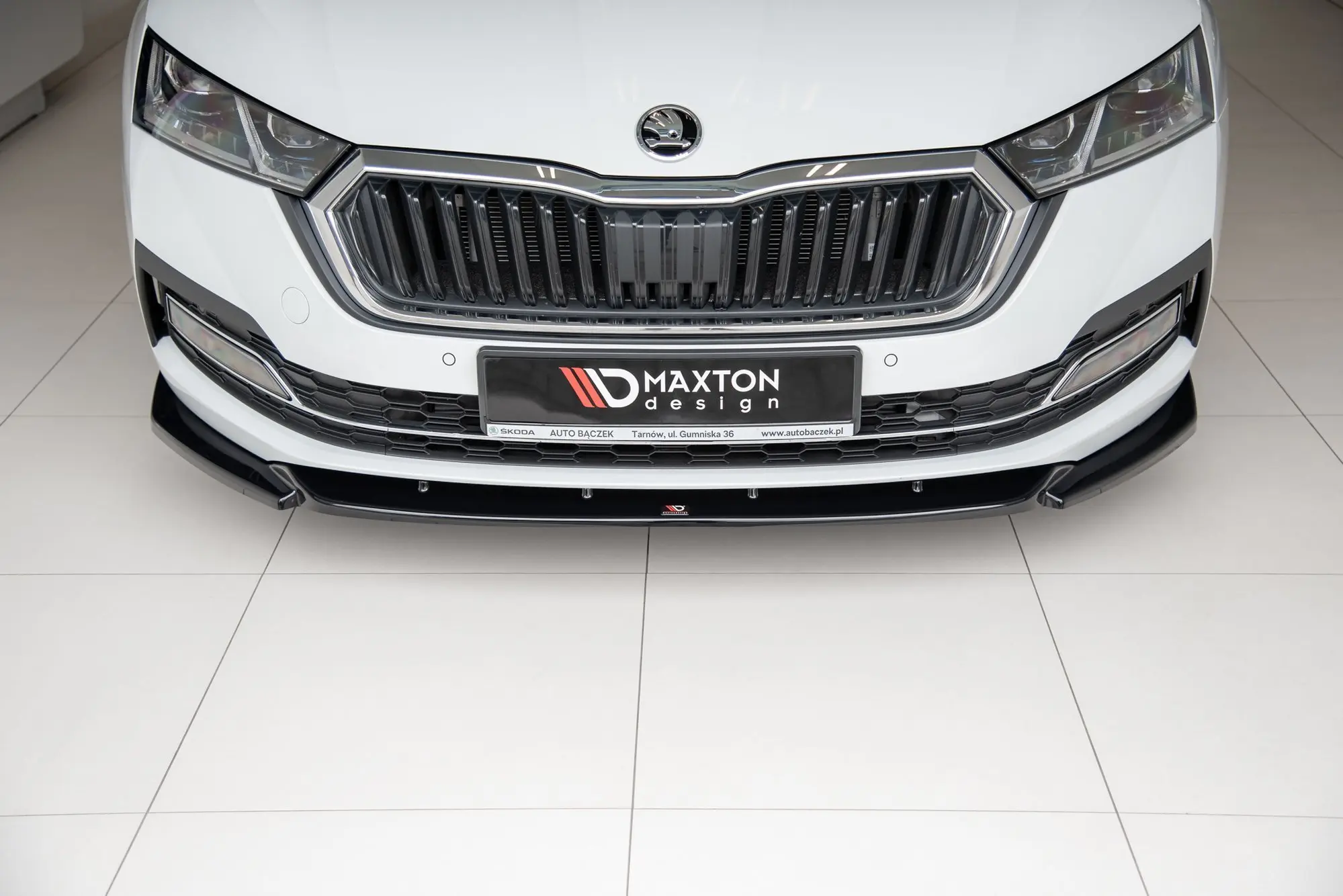 Frontspoiler Skoda Octavia IV 2019-> | V.1 Glossy Black Edition – bilde 3