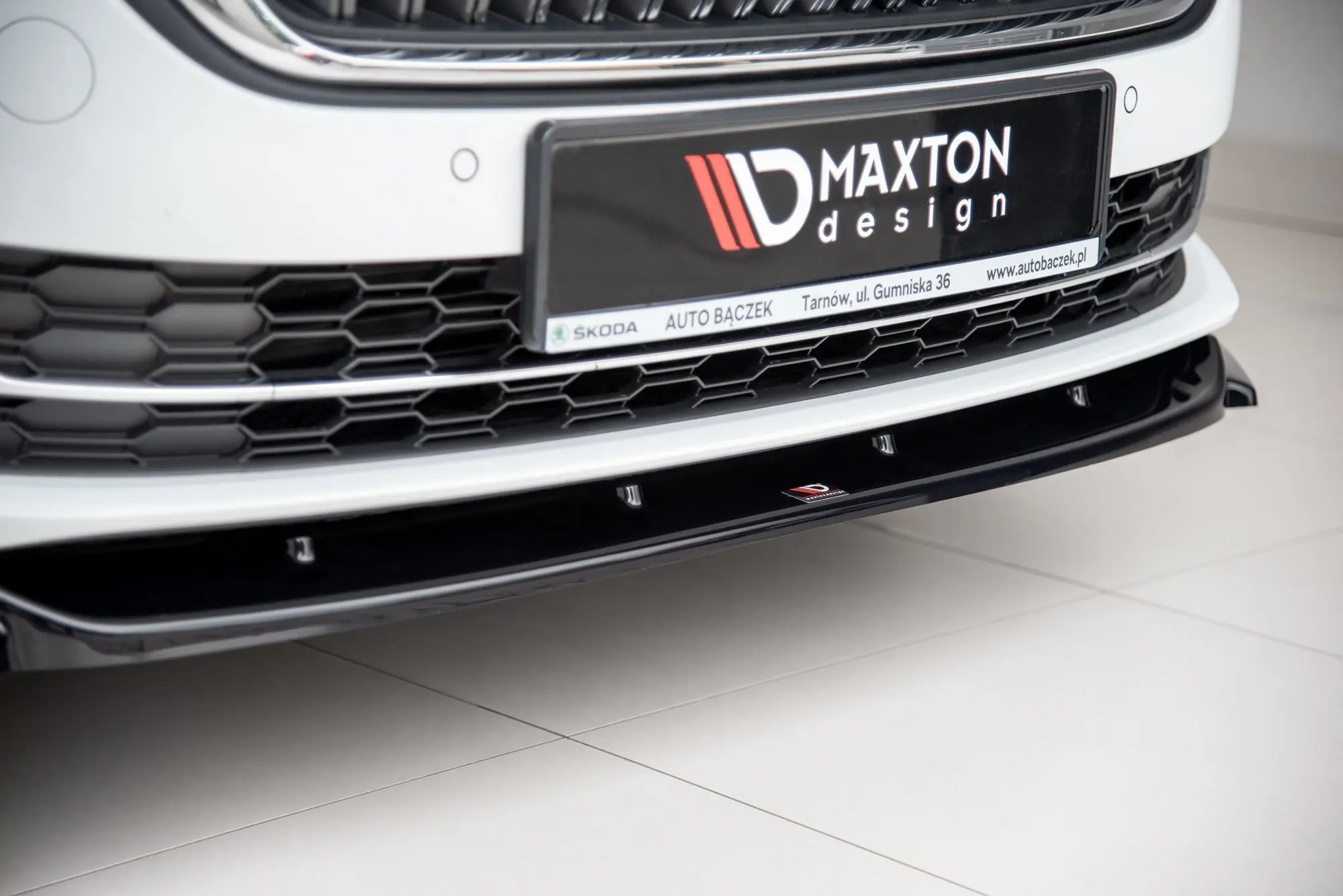 Frontspoiler Skoda Octavia IV 2019-> | V.1 Glossy Black Edition – bilde 6