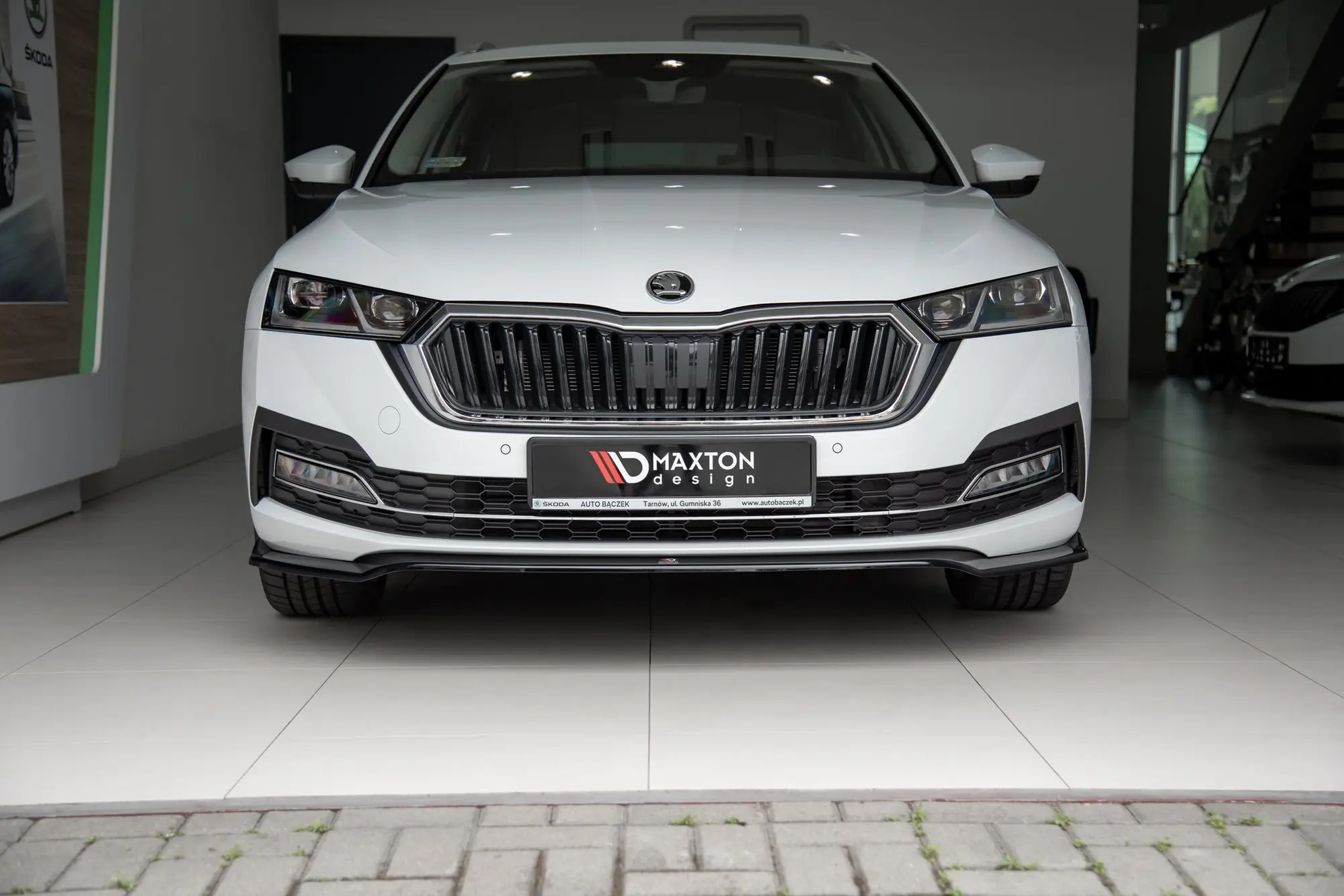 Frontspoiler Skoda Octavia IV 2019-> | V.2 Glossy Black Edition – bilde 4