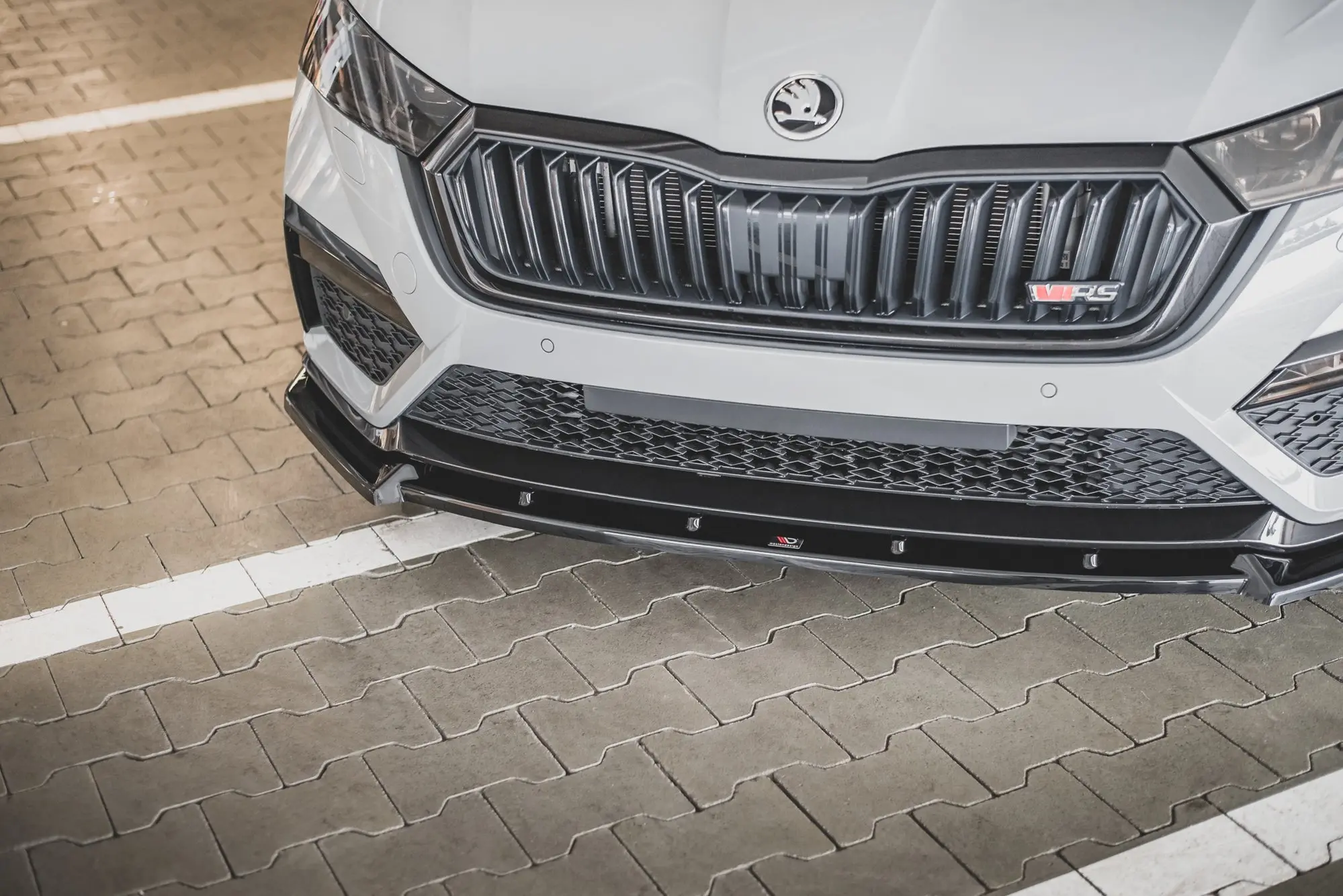 Frontspoiler Skoda Octavia IV RS 2020 -> | V.1 Glossy Black Edition – bilde 2