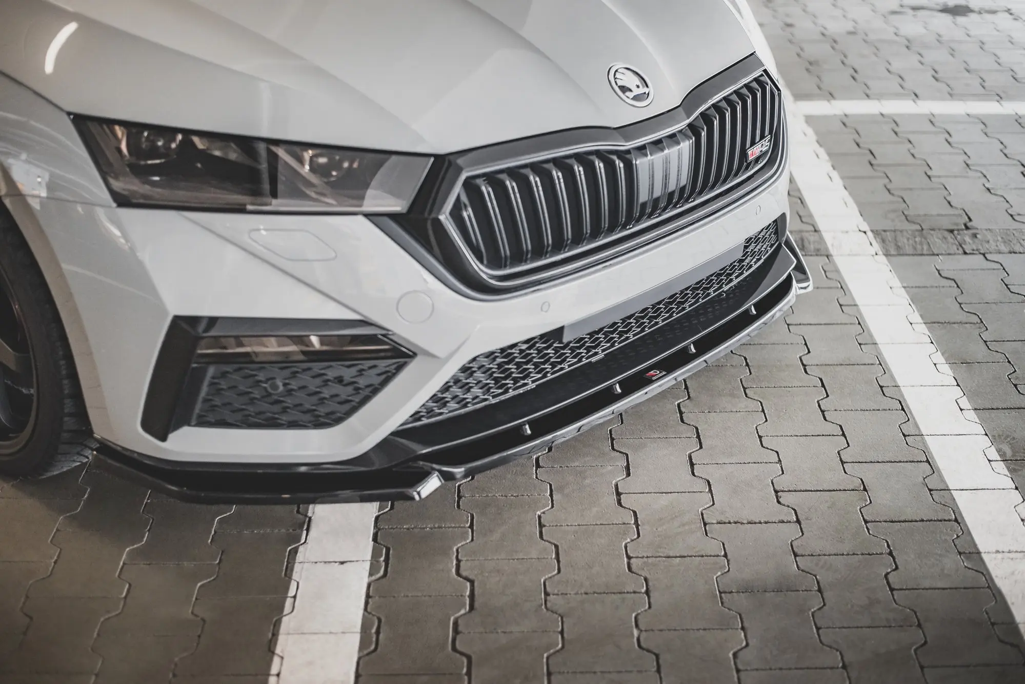 Frontspoiler Skoda Octavia IV RS 2020-> | V.3 Glossy Black Edition