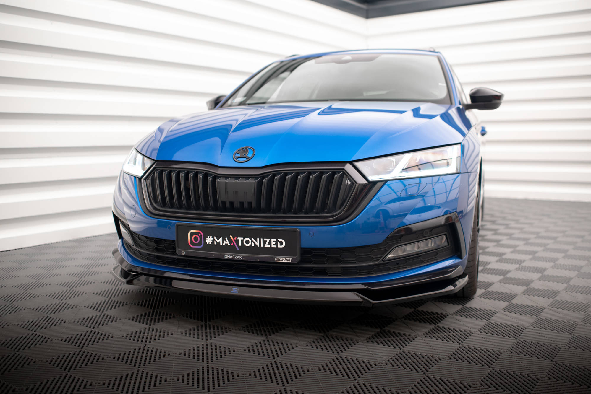 Frontspoiler Skoda Octavia Sportline IV 2019 - 2024 | Sport Glossy Black Edition V2