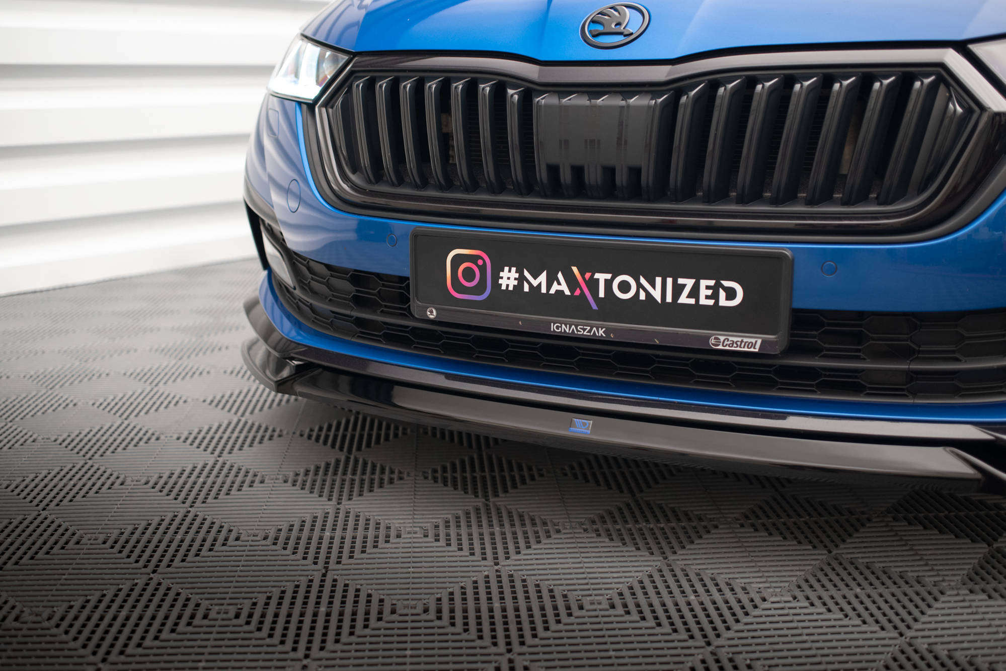 Frontspoiler Skoda Octavia Sportline IV 2019 - 2024 | Sport Glossy Black Edition V2 – bilde 3