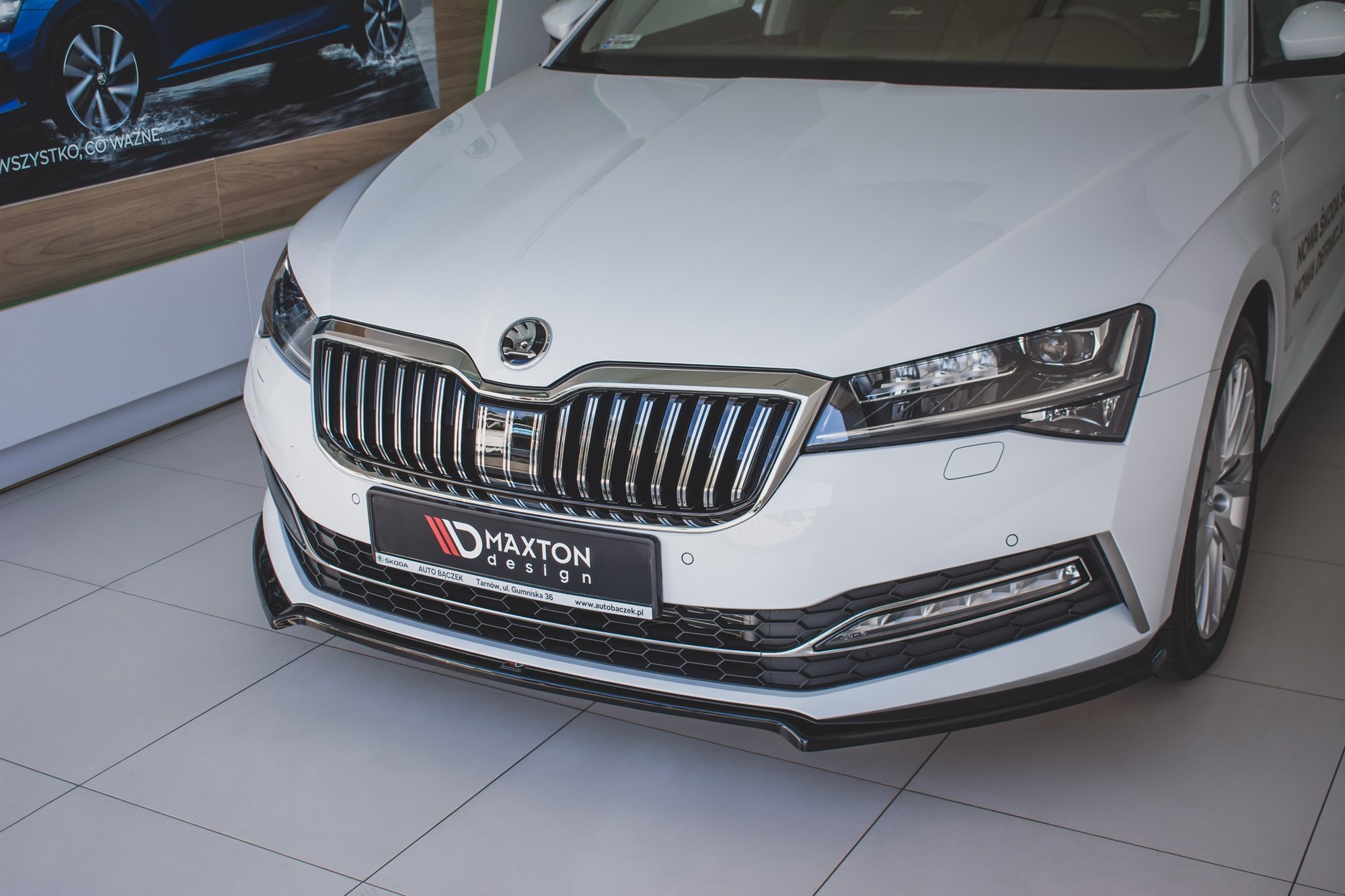 Frontspoiler Skoda Superb III Facelift 2019 - 2023 | V.1 Glossy Black Edition – bilde 5