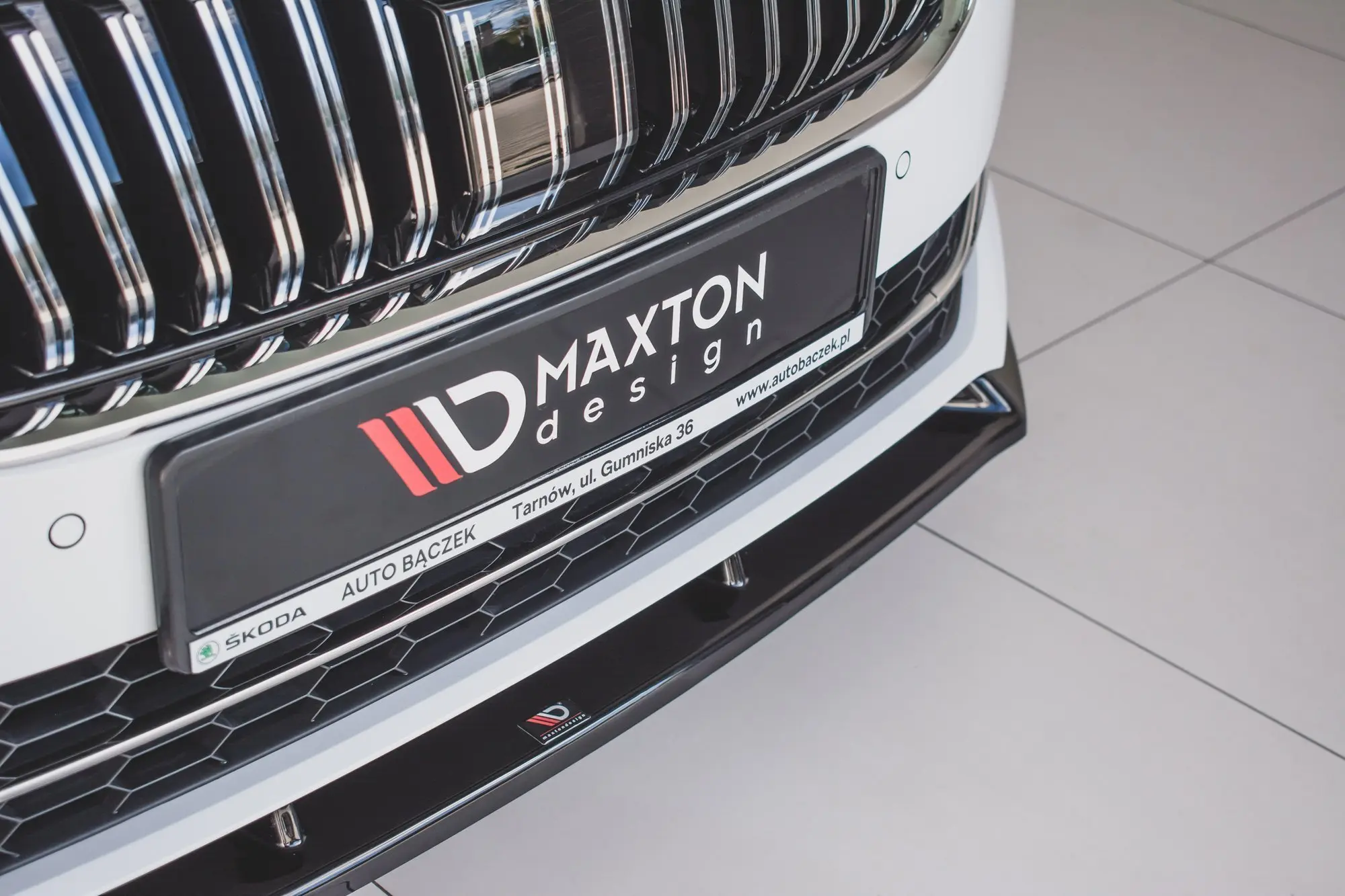 Frontspoiler Skoda Superb III Facelift 2019 - 2024 | V.2 Glossy Black Edition – bilde 2