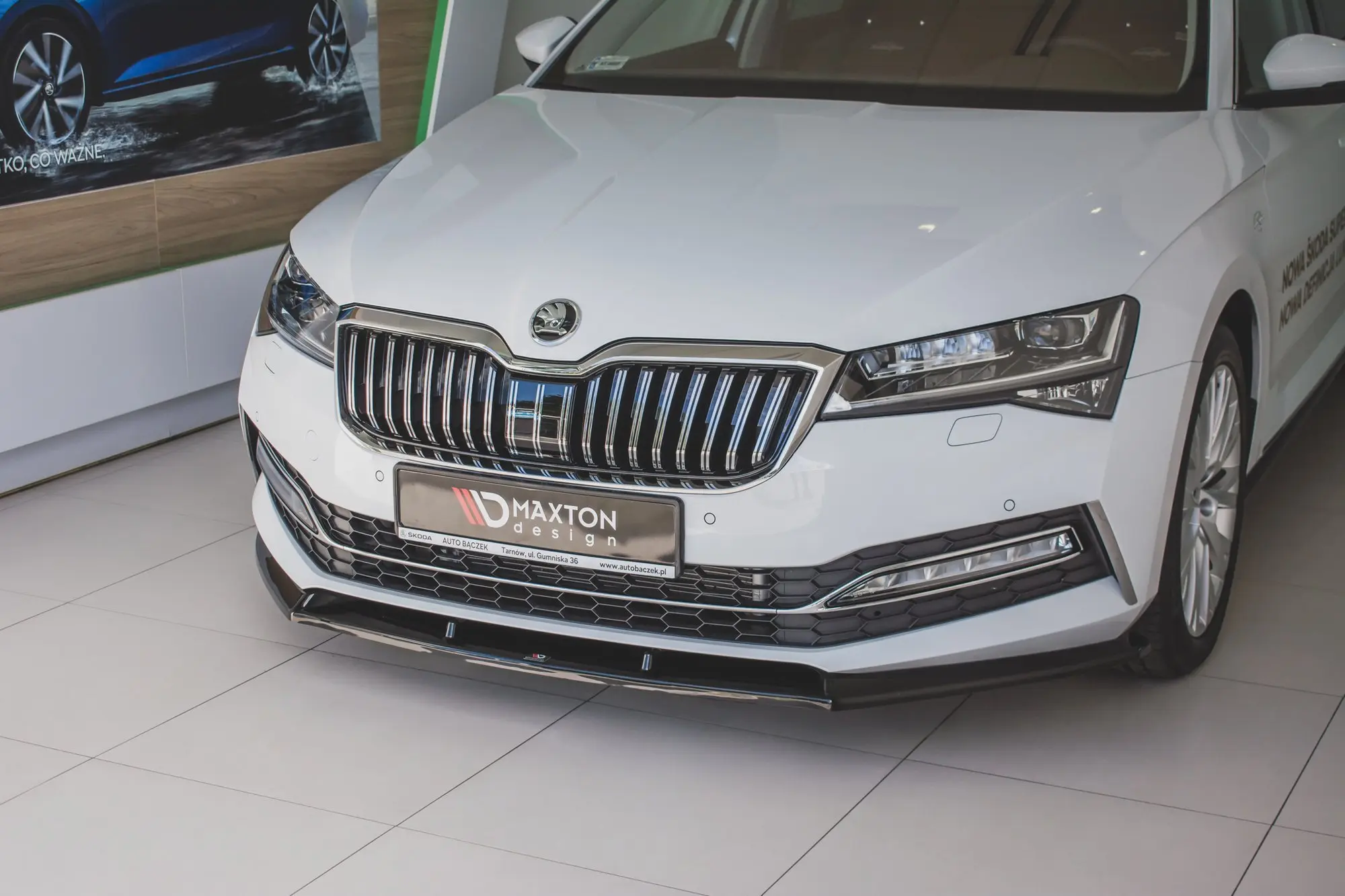 Frontspoiler Skoda Superb III Facelift 2019 - 2024 | V.2 Glossy Black Edition – bilde 4