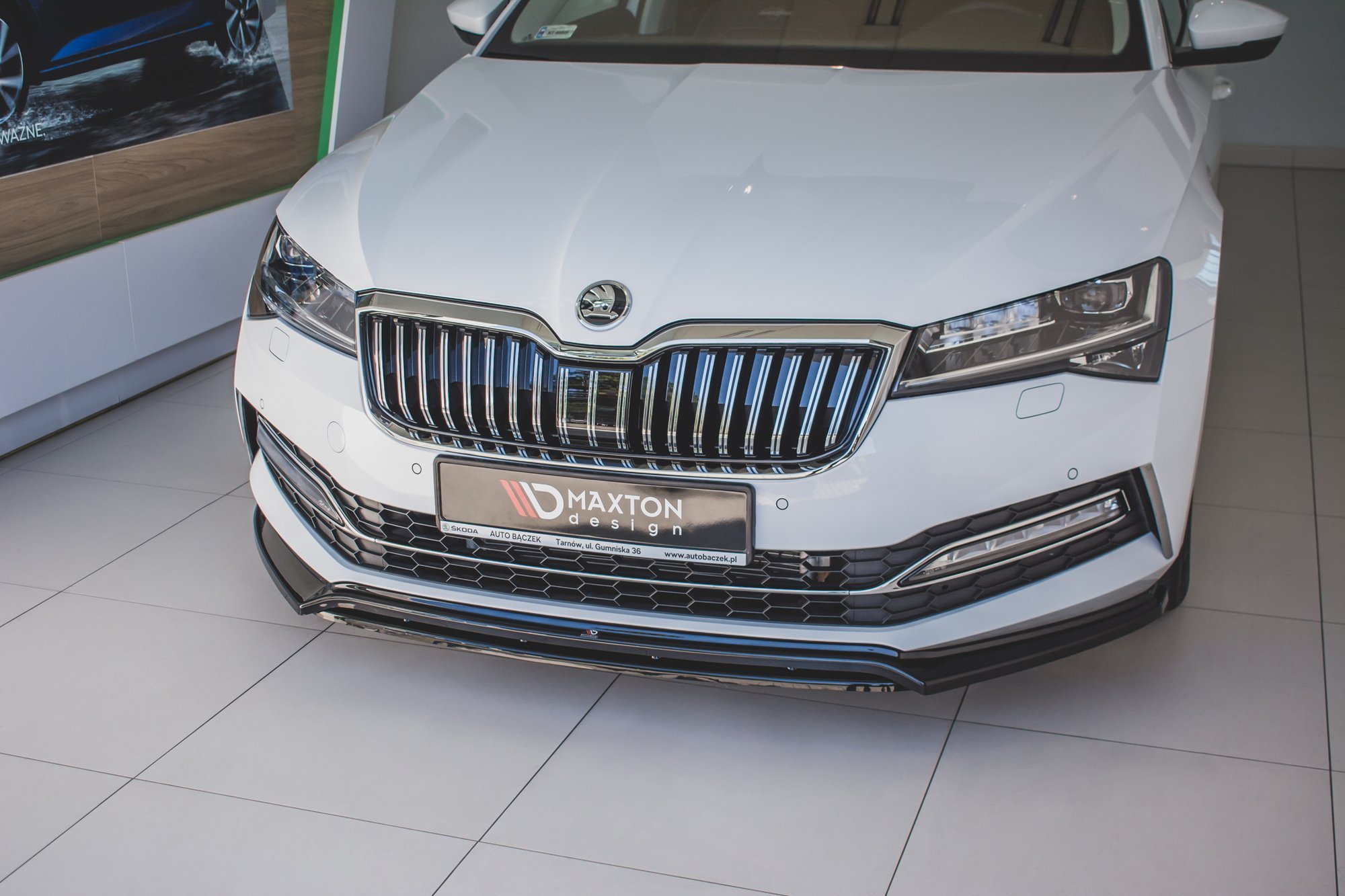 Frontspoiler Skoda Superb III Facelift 2019 - 2024 | V.3 Glossy Black Edition – bilde 5