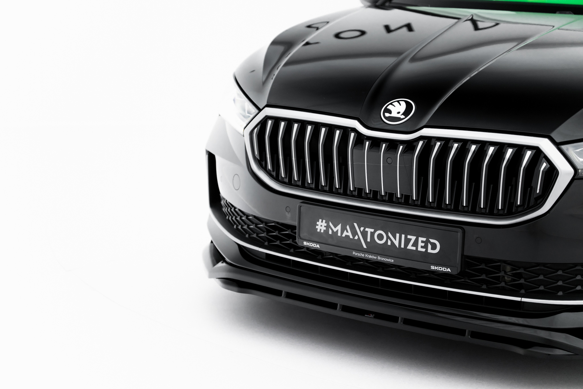 Frontspoiler Skoda Superb IV 2024 -> | Sport Glossy Black Edition V1 Image 4