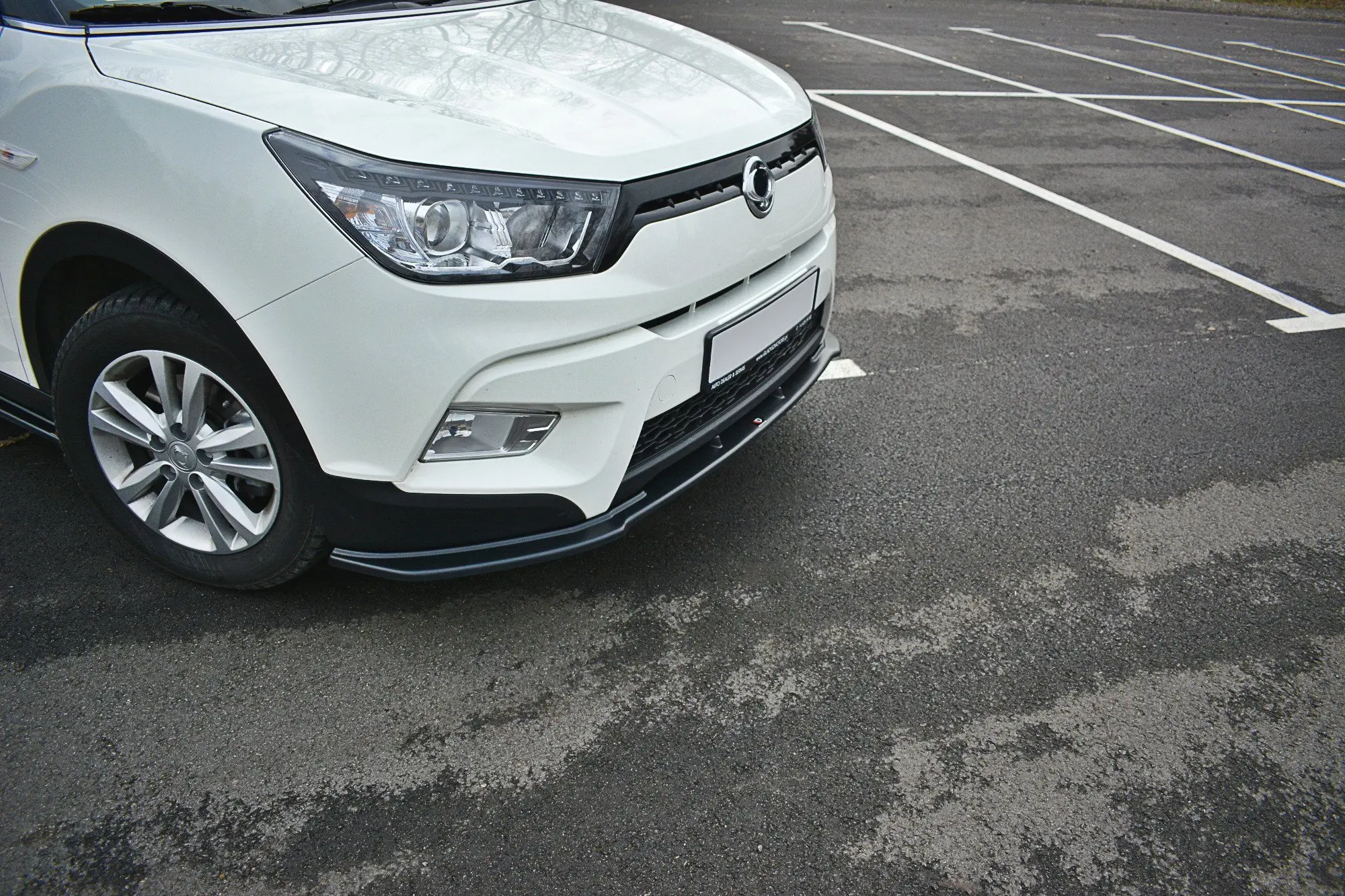Frontspoiler SsangYong Tivoli 2015-2019 | V.1 Glossy Black Edition – bilde 2