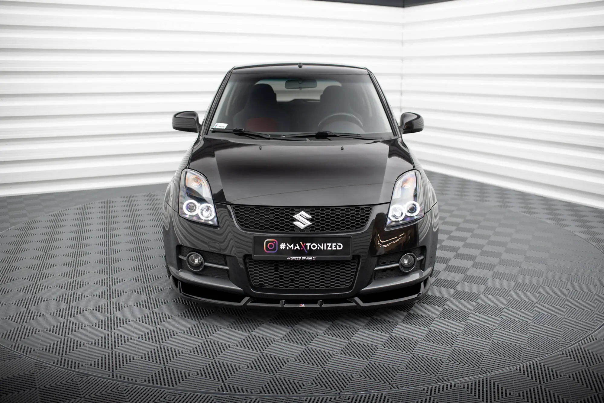 Frontspoiler Suzuki Swift Sport mk4 2005 - 2010 | Glossy Black Edition – bilde 3