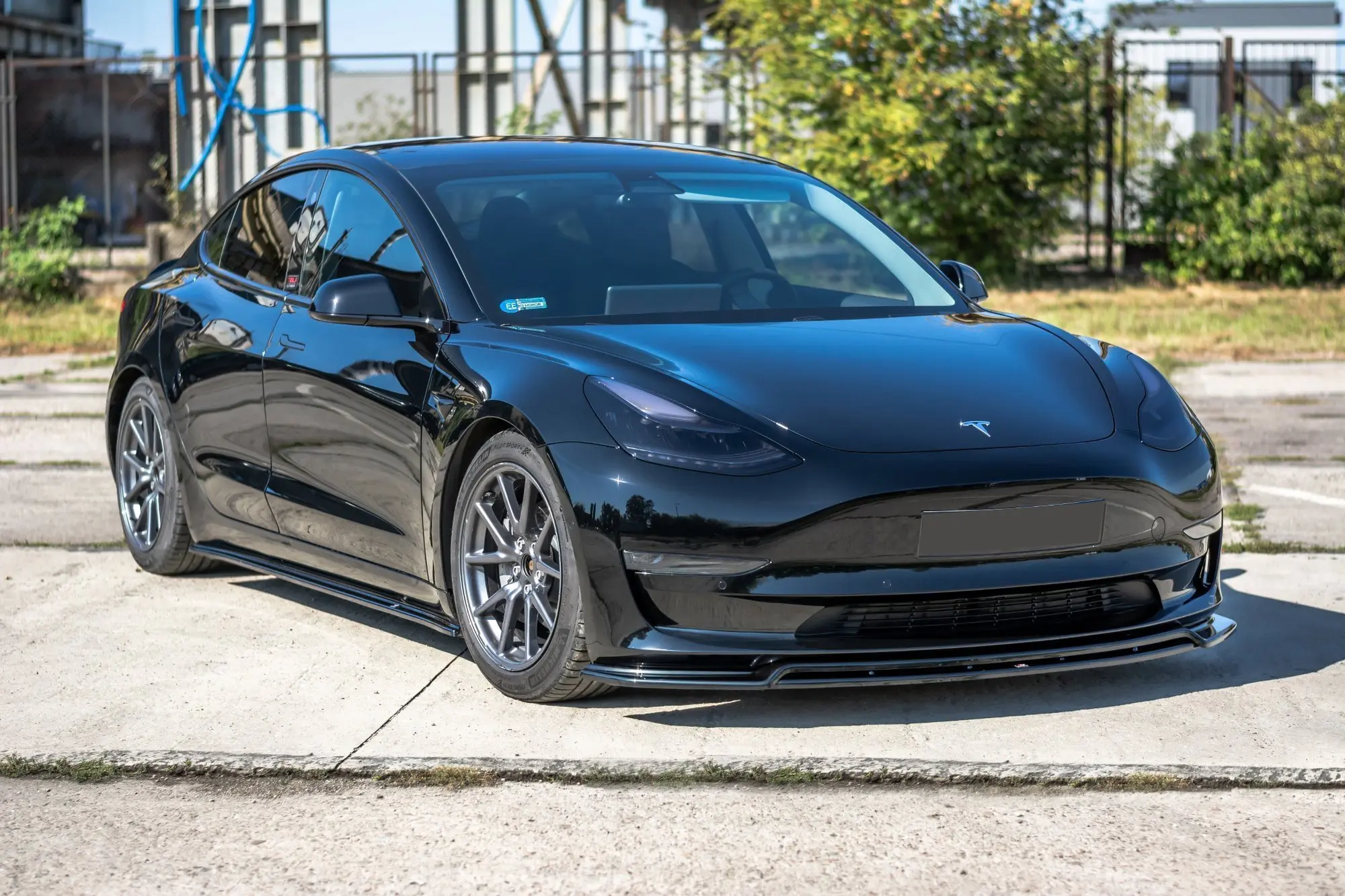 Frontspoiler Tesla Model 3 2017 - 2023 | V.2 Glossy Black Edition – bilde 2