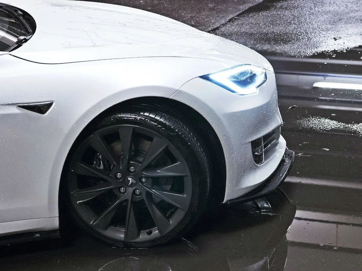 Frontspoiler Tesla Model S 2016 - 2021 | V.1 Glossy Black Edition – bilde 7