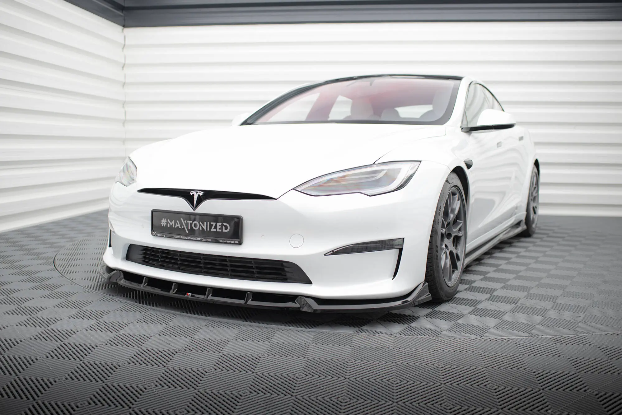 Frontspoiler Tesla Model S Plaid 2021 -> | V.1 Glossy Black Edition – bilde 3
