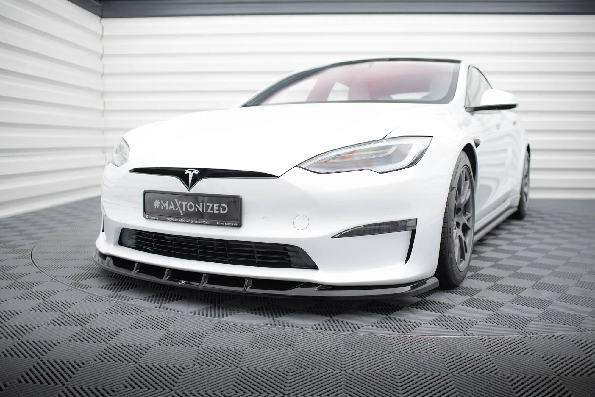 Frontspoiler Tesla Model S Plaid 2021 -> | V.3 Glossy Black Edition – bilde 3