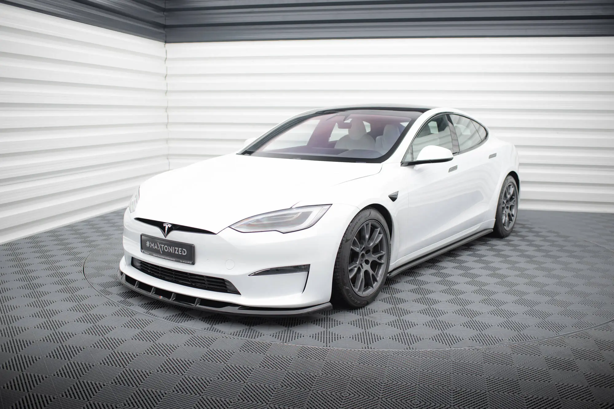 Frontspoiler Tesla Model S Plaid 2021 -> | V.3 Glossy Black Edition – bilde 5