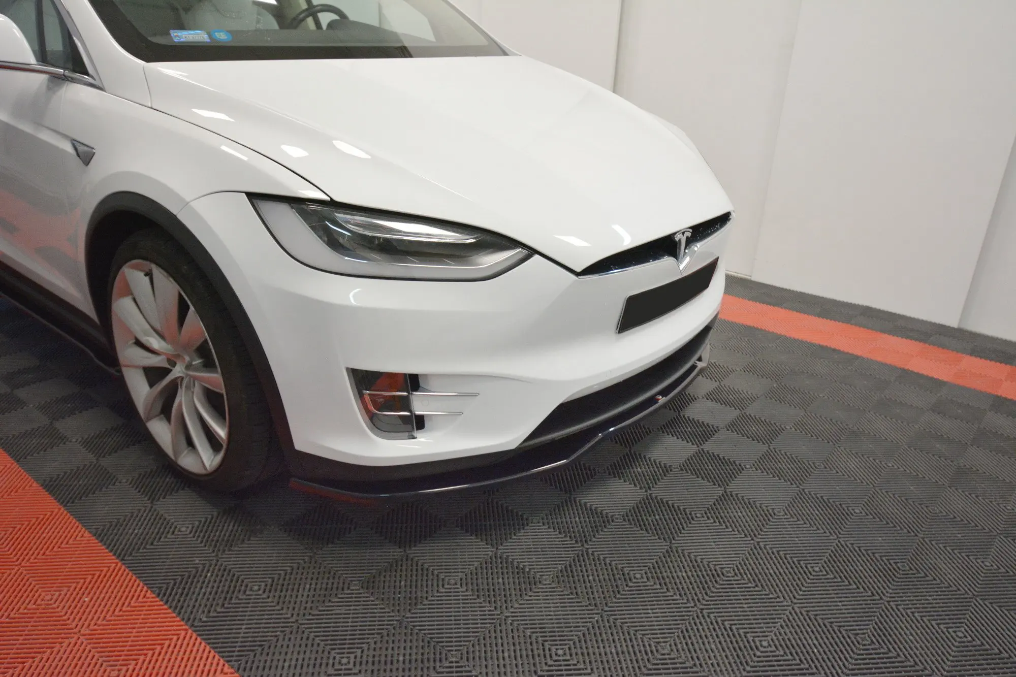 Frontspoiler Tesla Model X 2015 - 2021 │ Black Edition – bilde 4